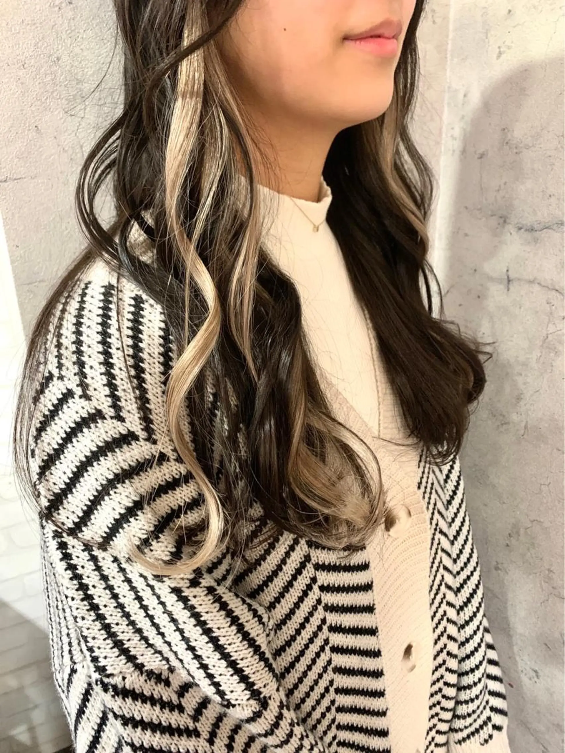 セミロング エクステ レイヤー/艶カラー 🫧守利のヘアスタイル