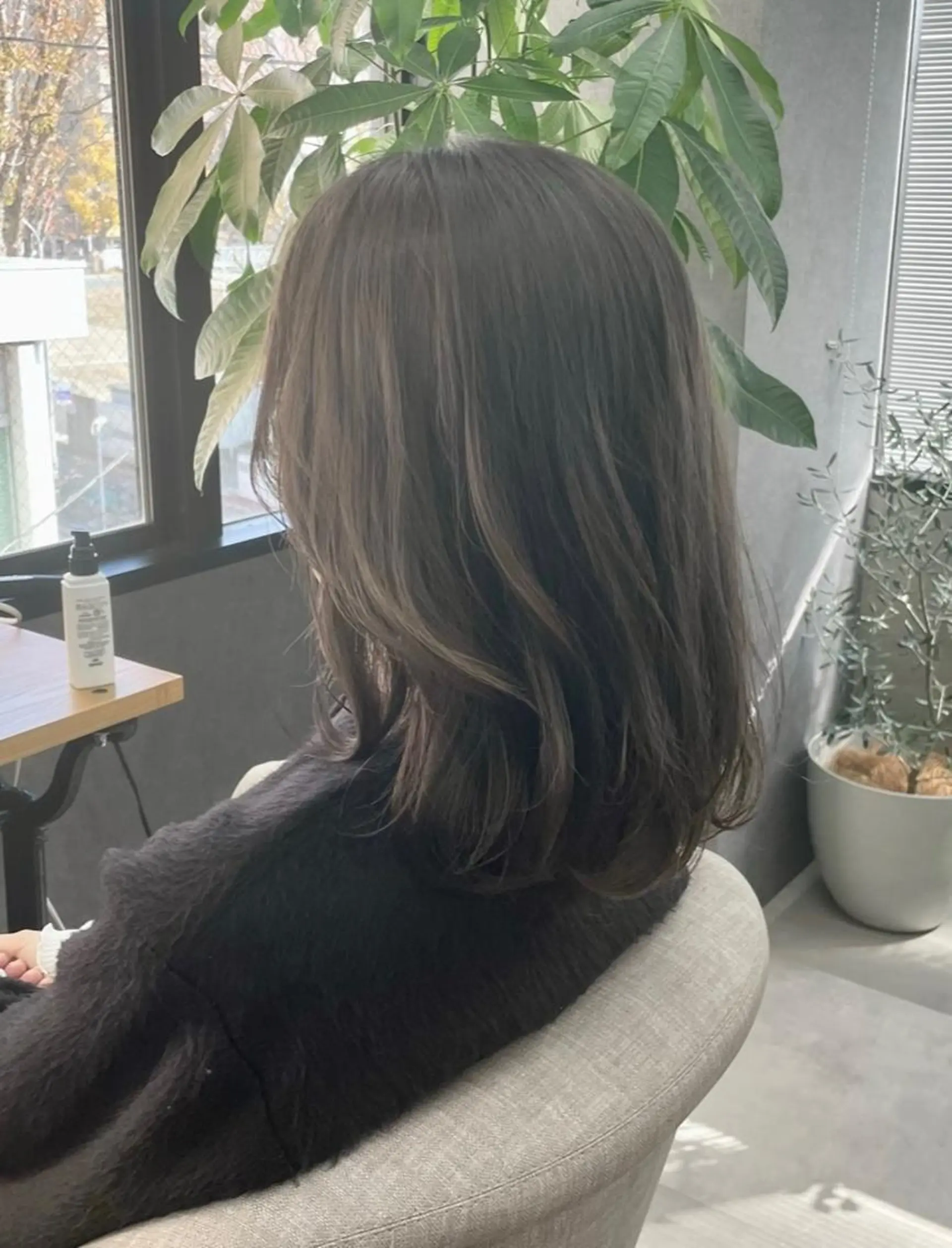 ミディアム カラー FRAME spa&hair room博多店【フレーム】所属・髪質改善｜顔周り｜博 多｜川上智也のヘアスタイル