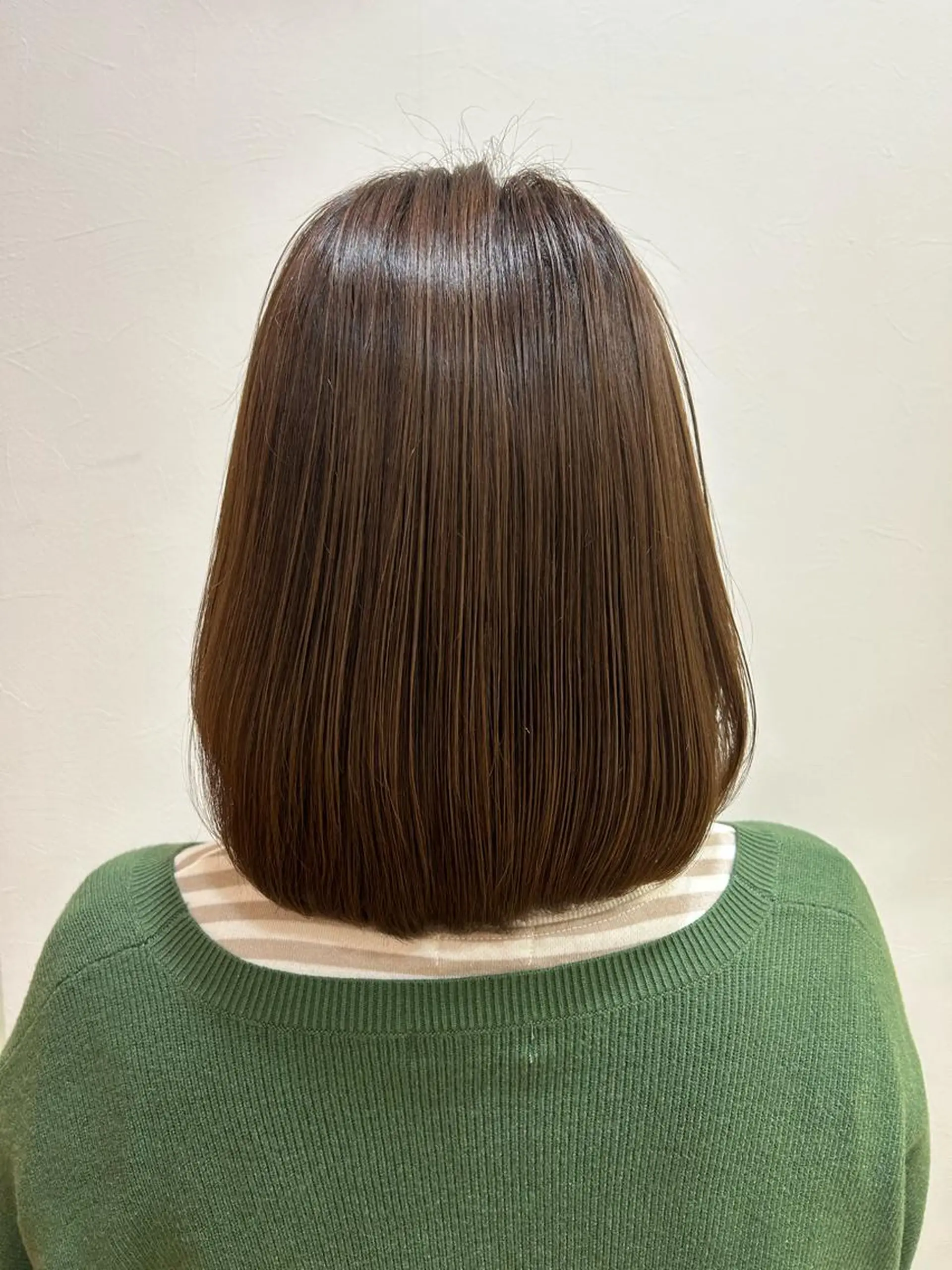 ミディアム カット ヘアカラー ノーブル美容室イオン高橋店所属・榎田 左小里のヘアスタイル