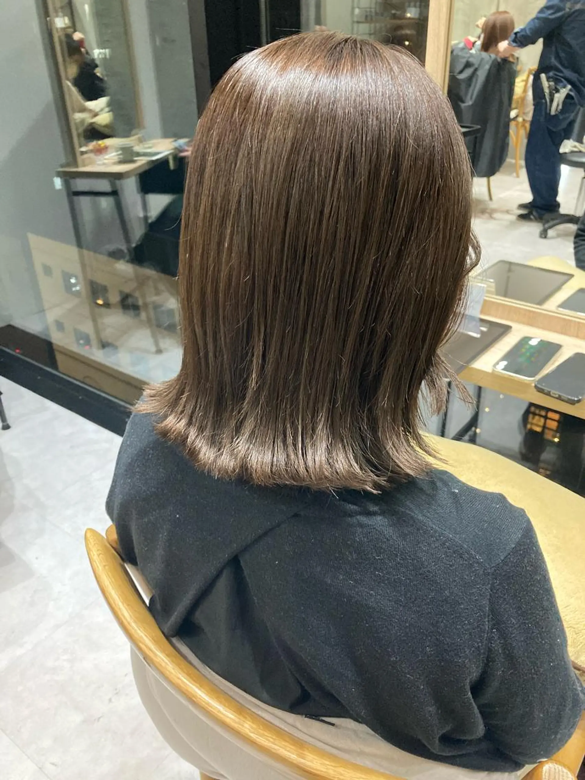 ミディアム ✨色持ちの良い艶 カラー✨蟹江真世のヘアスタイル