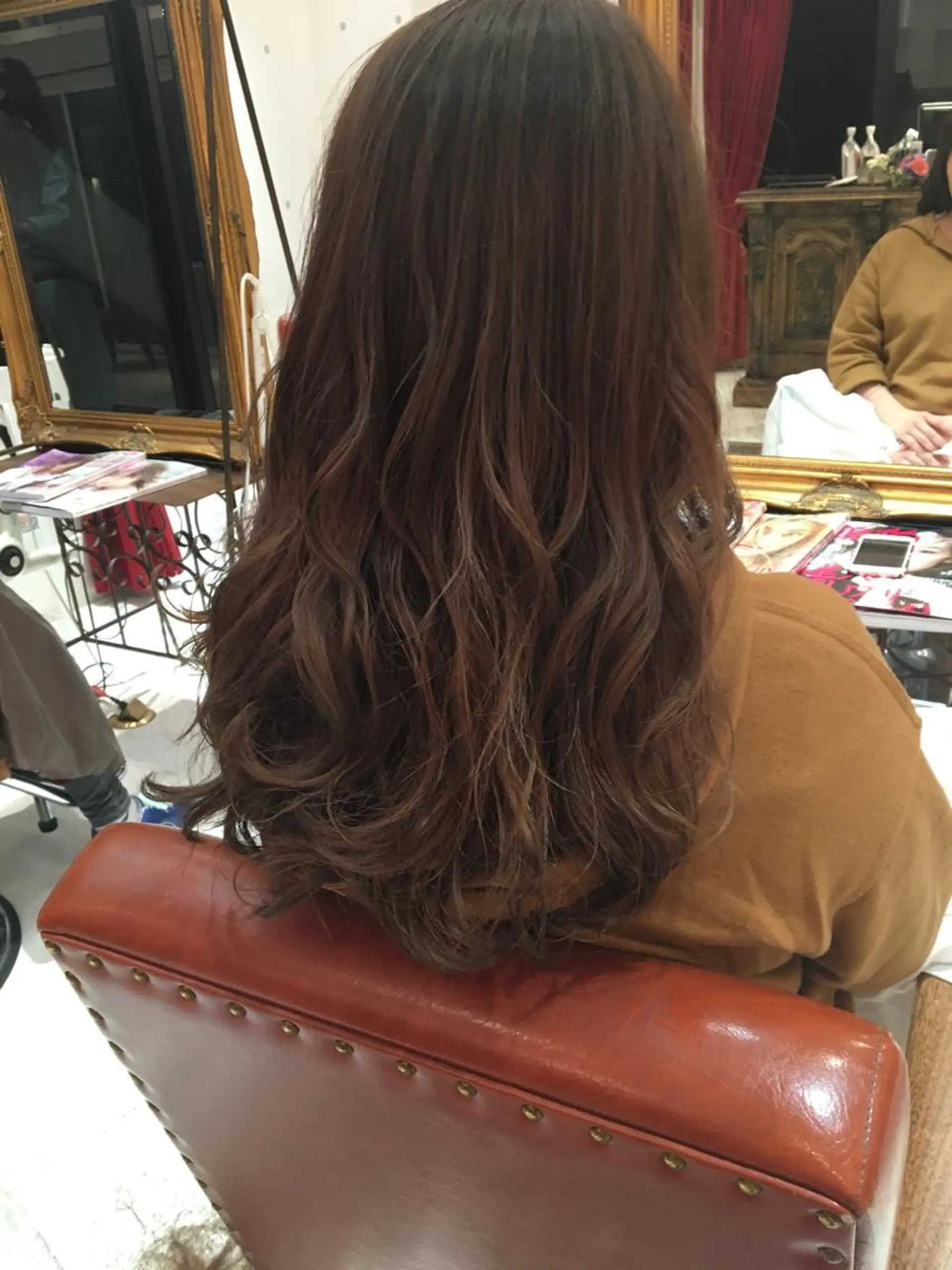 ロング カラー THE DAY所属・AKI HASHIMOTOのヘアスタイル