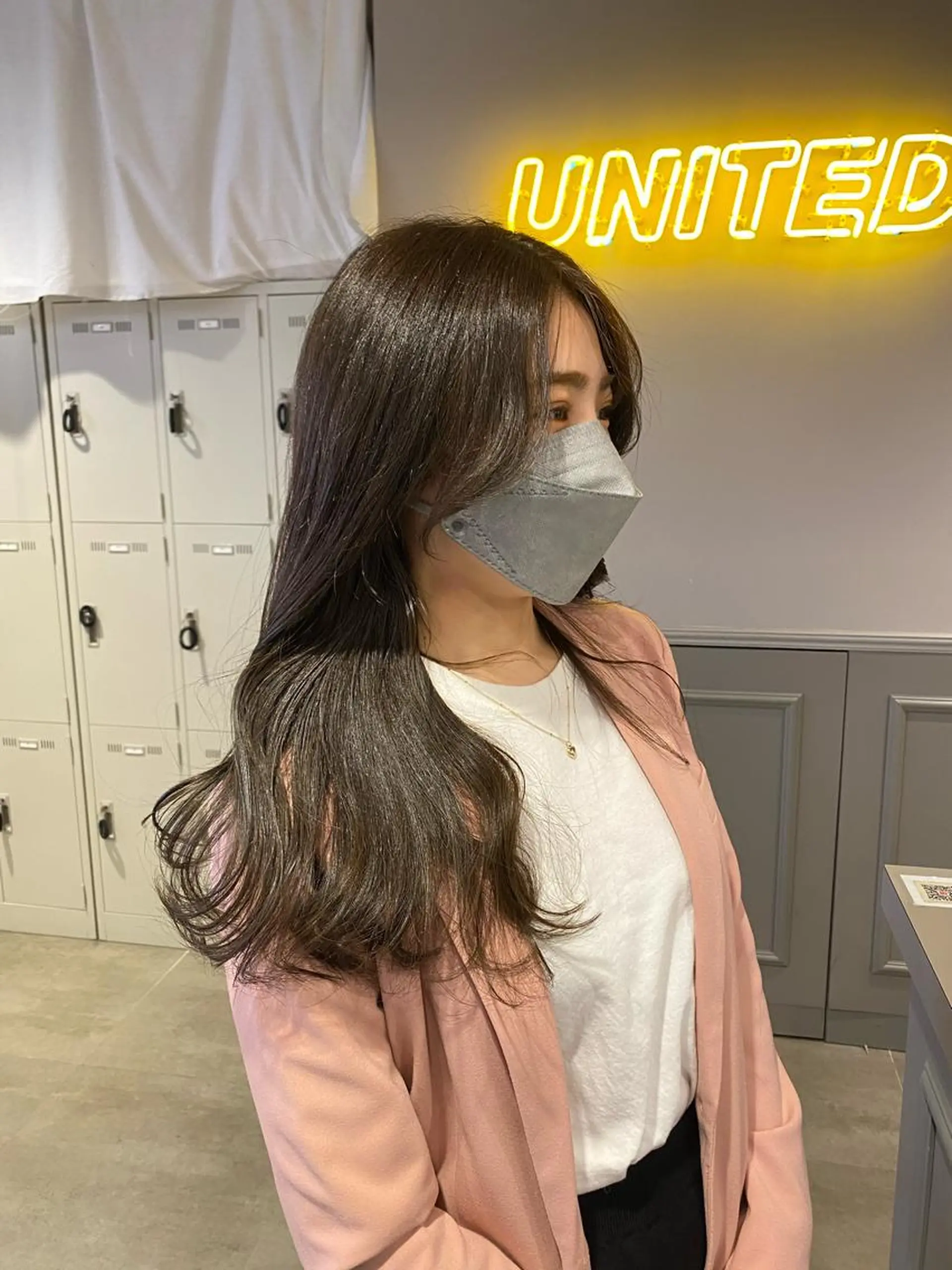 セミロング カラー パーマ ヘアアレンジ メンズ キッズ ネイル マツエク・マツパ アイブロウ カット ヘアカラー ヘアセット 韓国/トレンド レイヤー【101】のヘアスタイル