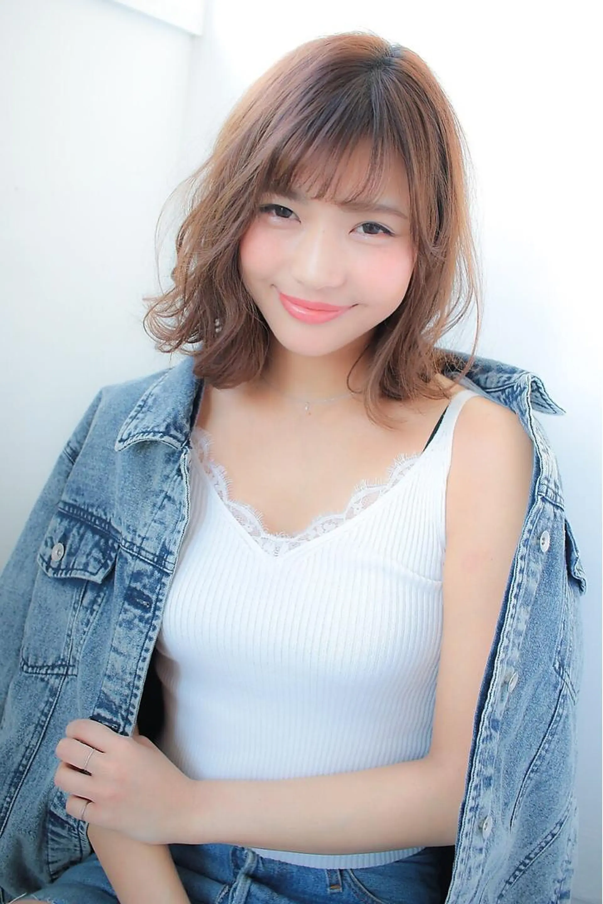 ミディアム カラー パーマ 💘トレンドスタイル 💘透明感ヘアのヘアスタイル