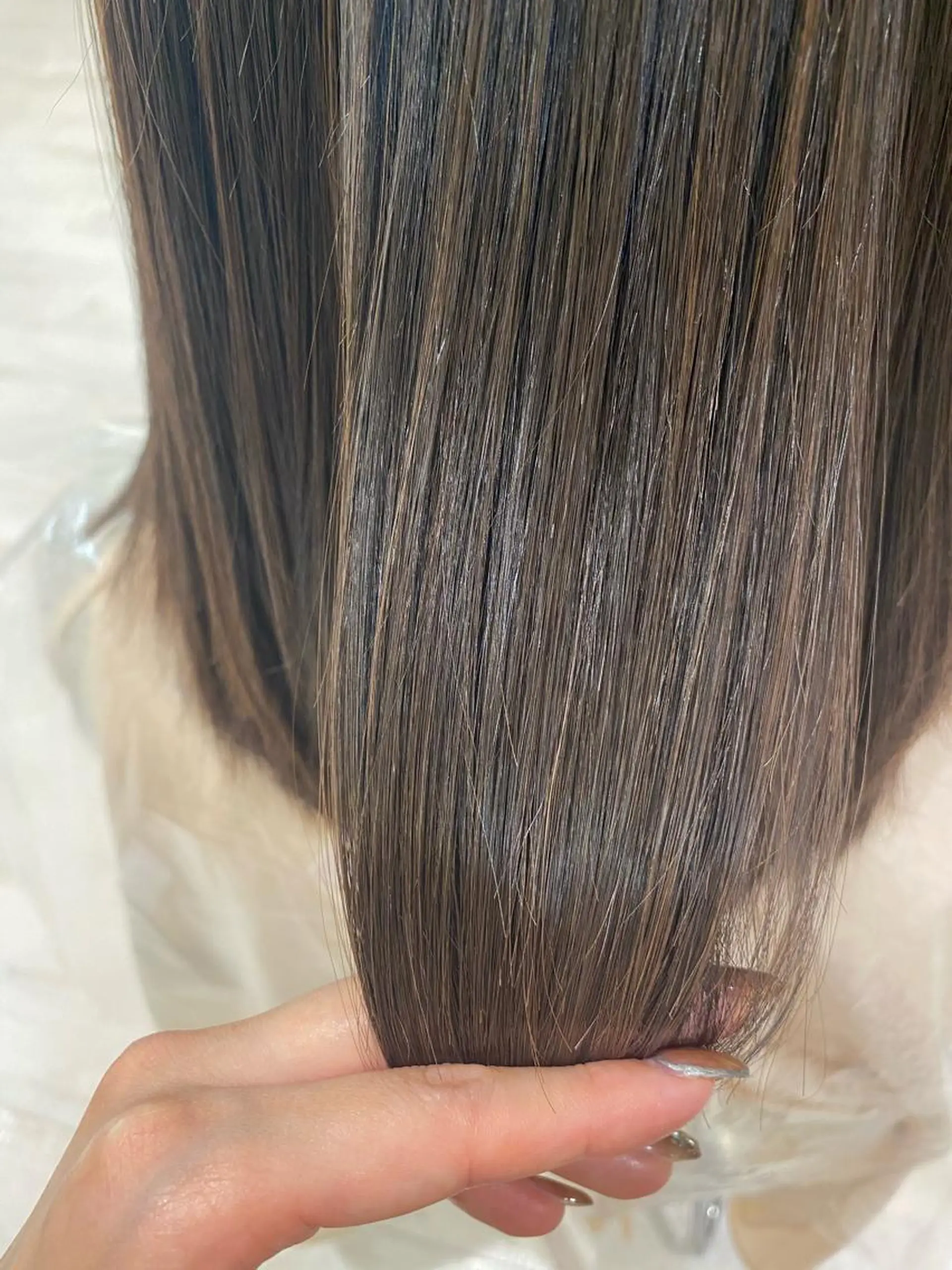 ミディアム トリートメント 酸熱トリートメント ベージュ/インナー カラー🤍Rieのヘアスタイル