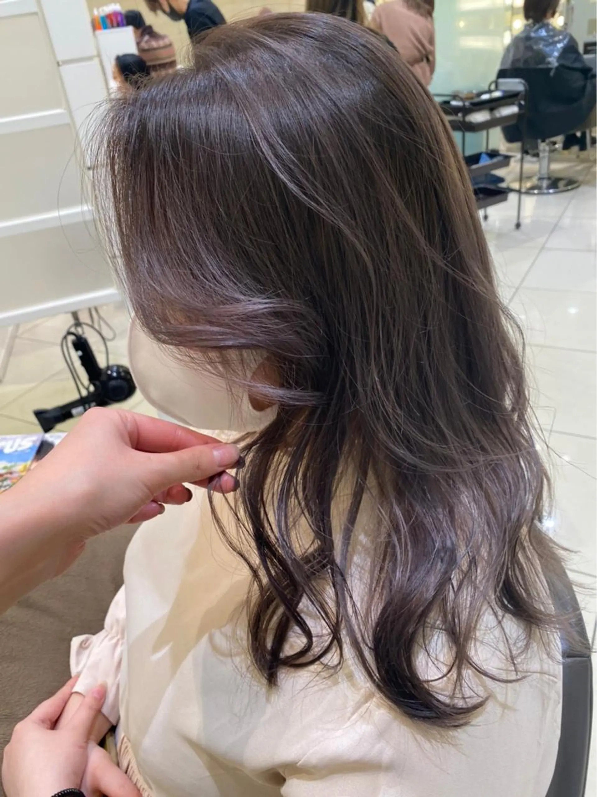 カラー 韓国レイヤー🪽 耳ツボジュエリーのヘアスタイル