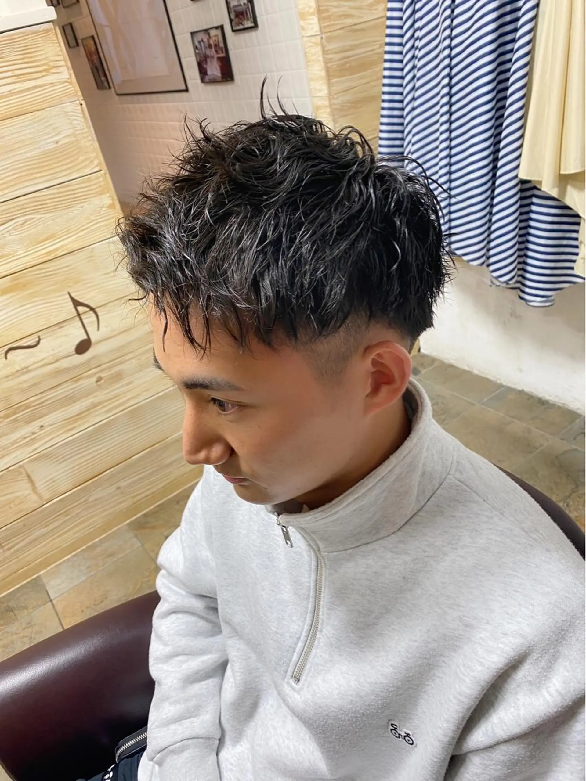 パーマ メンズ 杉井 恵里のヘアスタイル