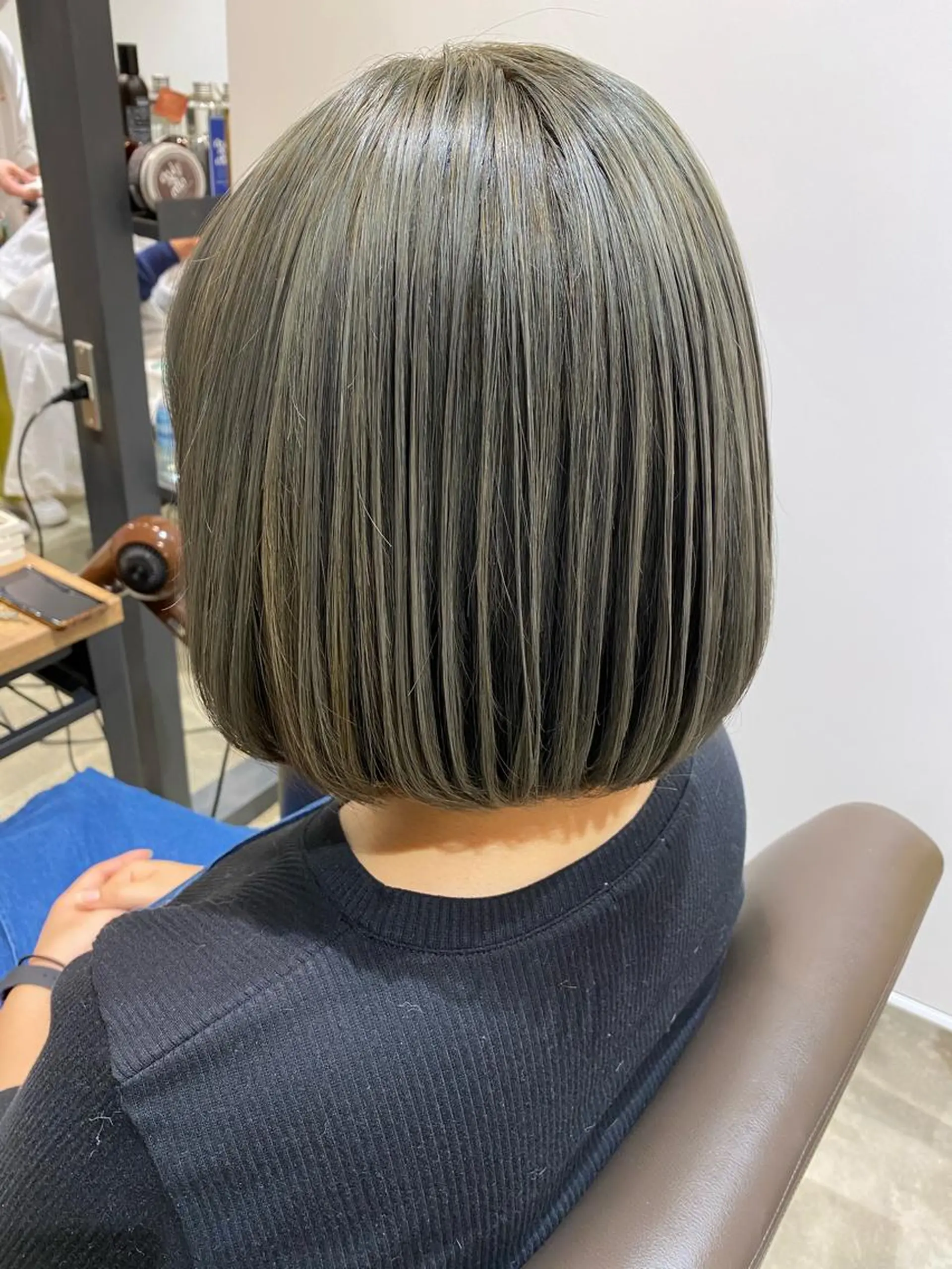 カラー ブリーチ 井上 舞のヘアスタイル