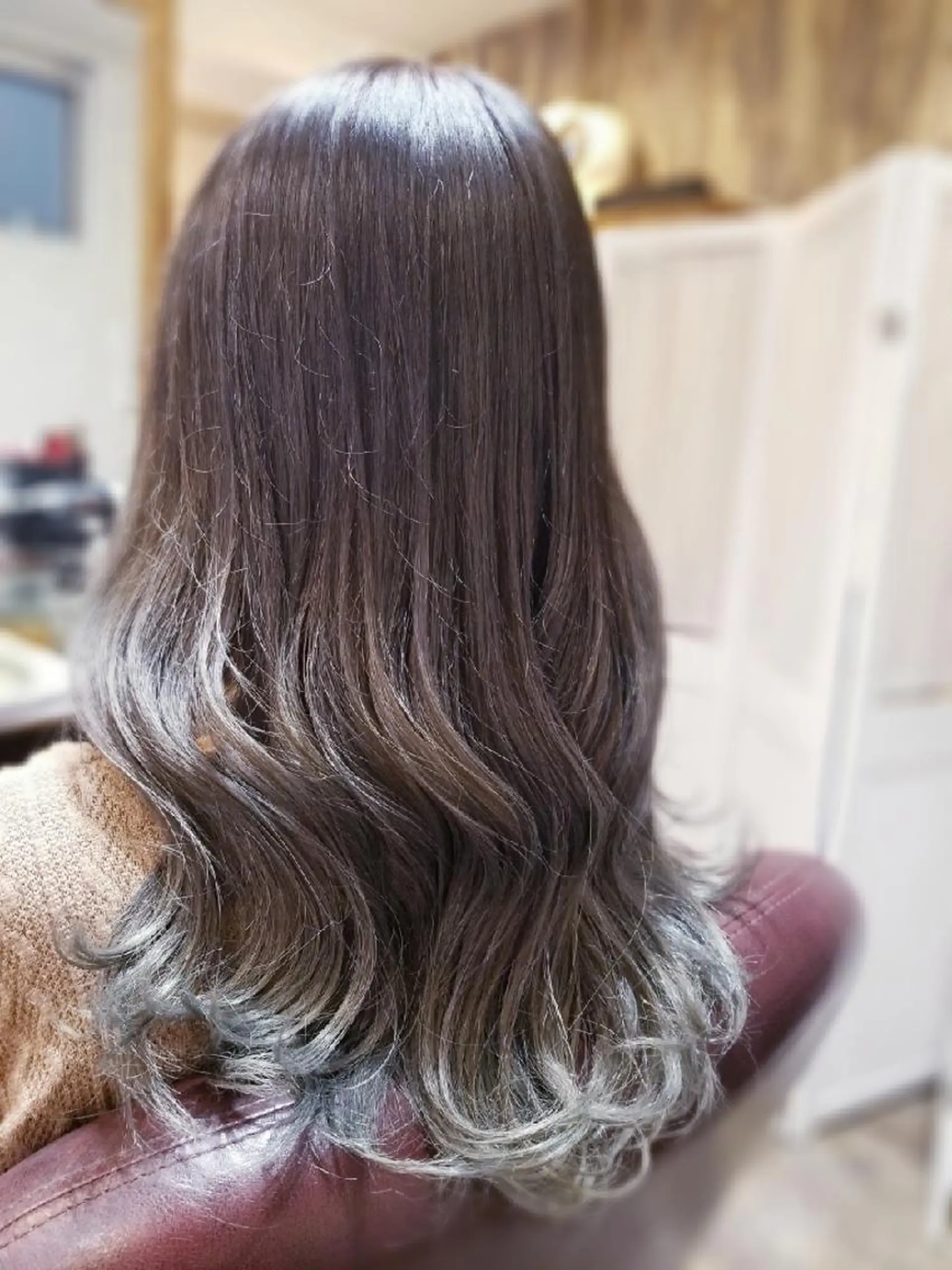 カラー ロング グラデーションカラー エミタス ☆のヘアスタイル