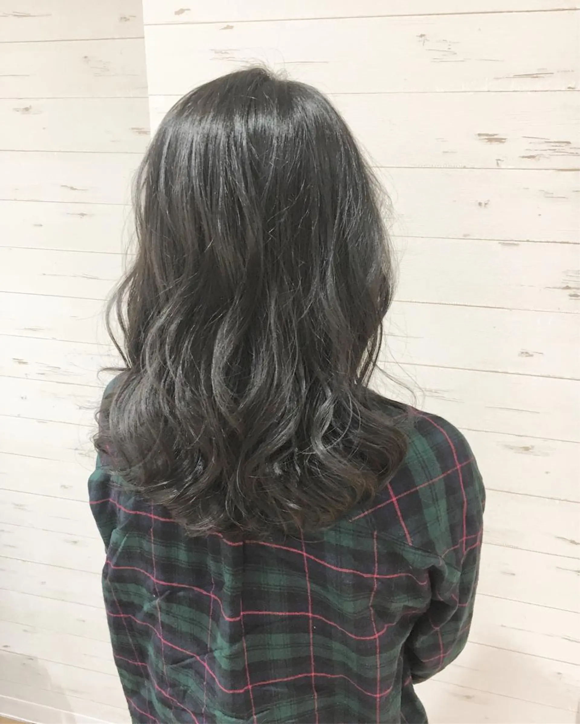 ミディアム カラー ヘアアレンジ アッシュ ブルーカラー ブルージュ 透明感カラー グラデーションカラー ✨艶髪✨透明感✨ 山内大樹のヘアスタイル