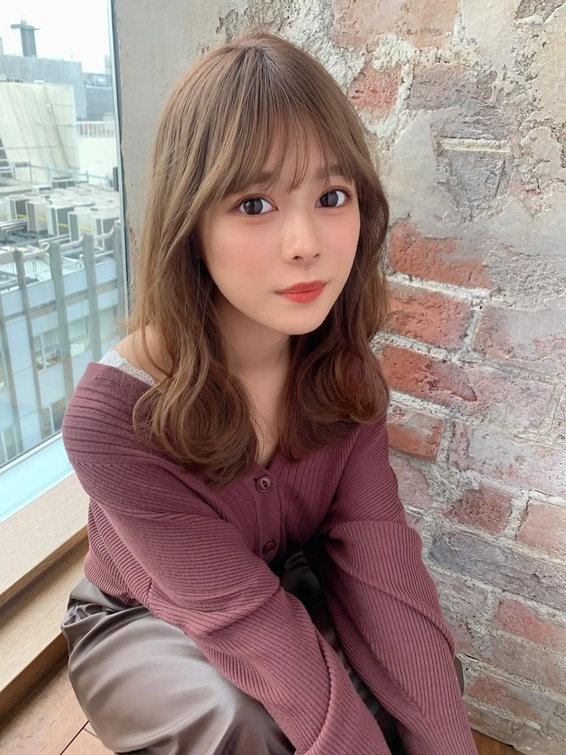 ミディアム カラー パーマ バレイヤージュ ブリーチ ケアブリーチ ダブルカラー ハイライトカラー ヘアカラー トリートメント 新宿✨顔周りカット 韓国ヘア/坂本亜裟海のヘアスタイル