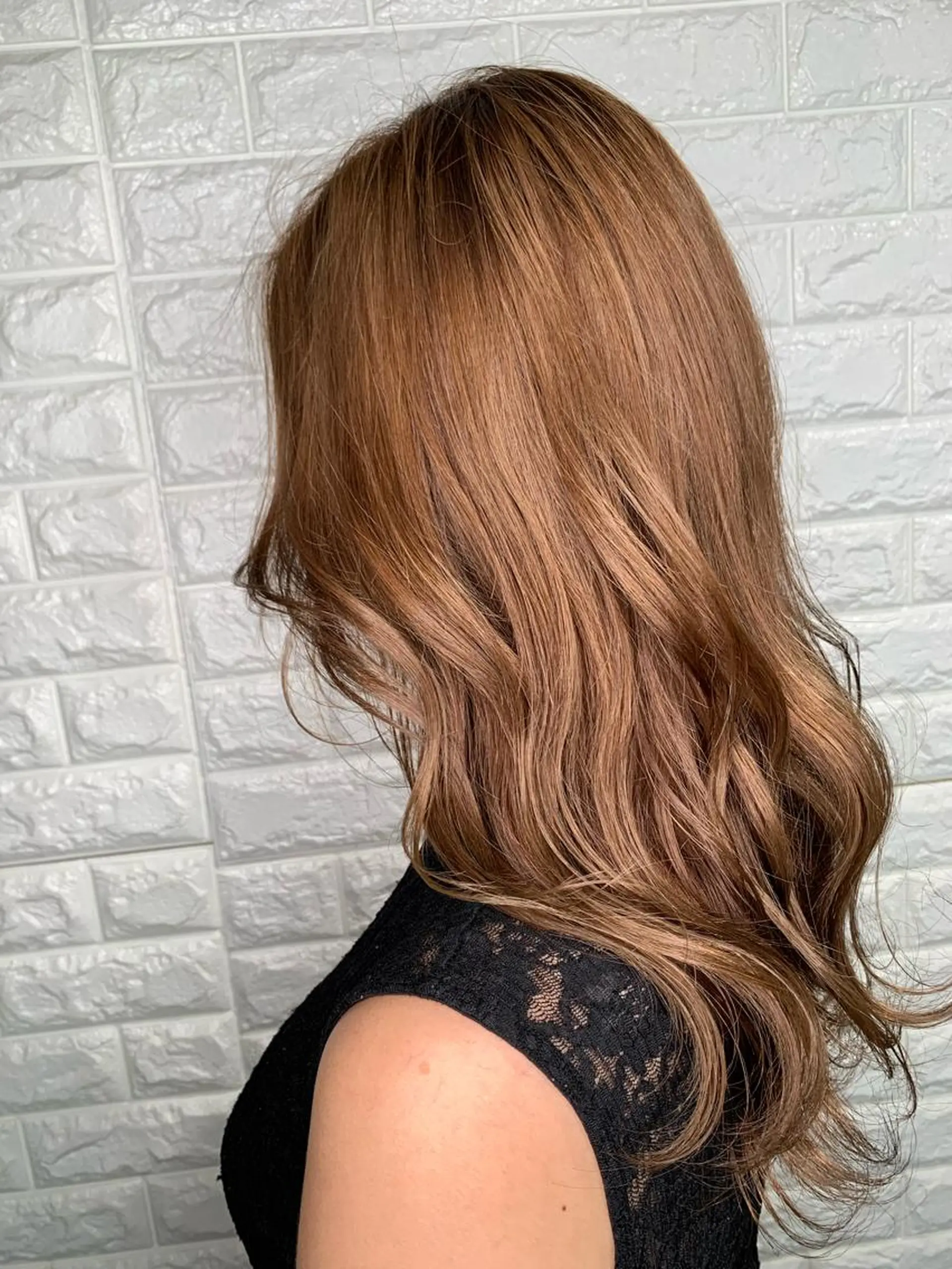 セミロング カラー ベージュカラー ハッシュカット 韓国風ヘア Lee東三国 店長 谷辻誠志のヘアスタイル