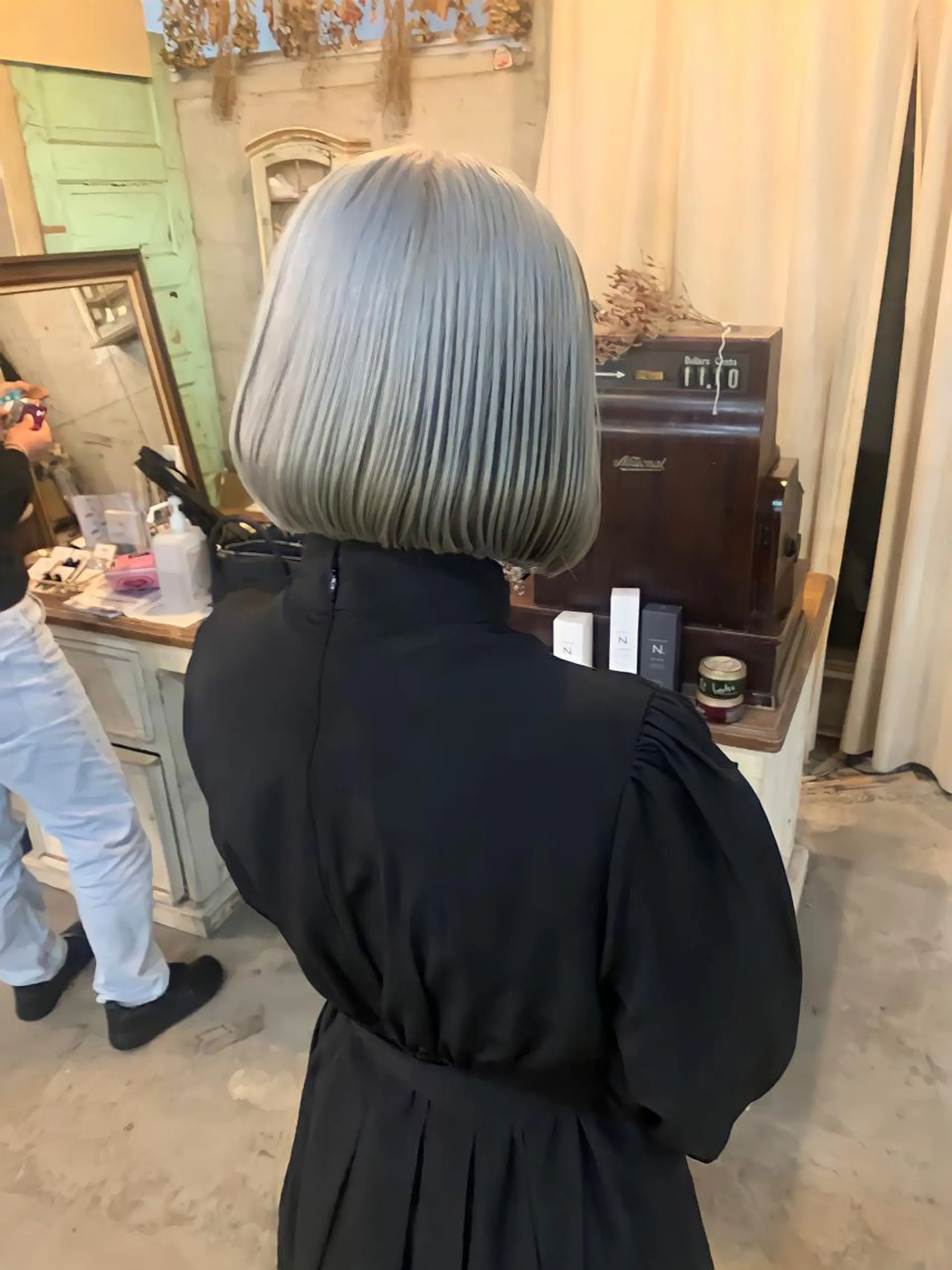 ショート カラー ボブ kimika🥑 メンズ/髪質改善のヘアスタイル