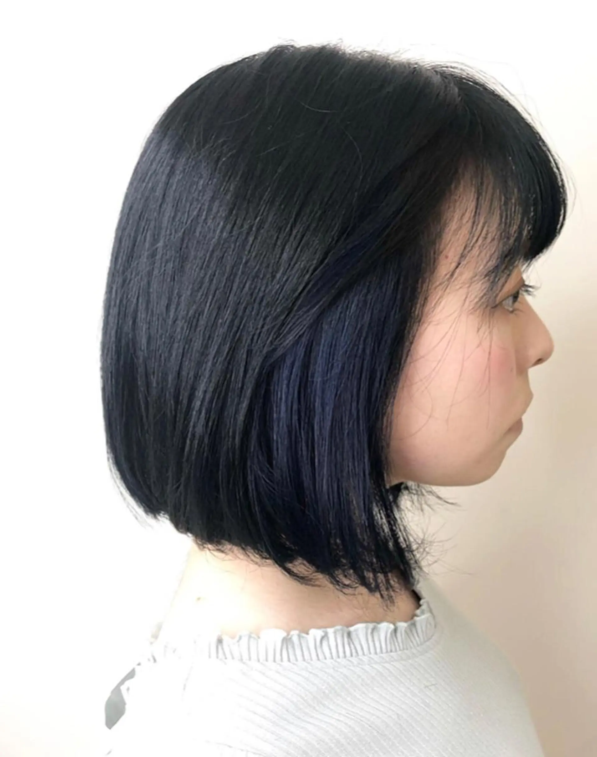 ショート カラー ブリーチ ブルーカラー バイオレットカラー ヘアカラー 透明感カラー 松田晃代のヘアスタイル