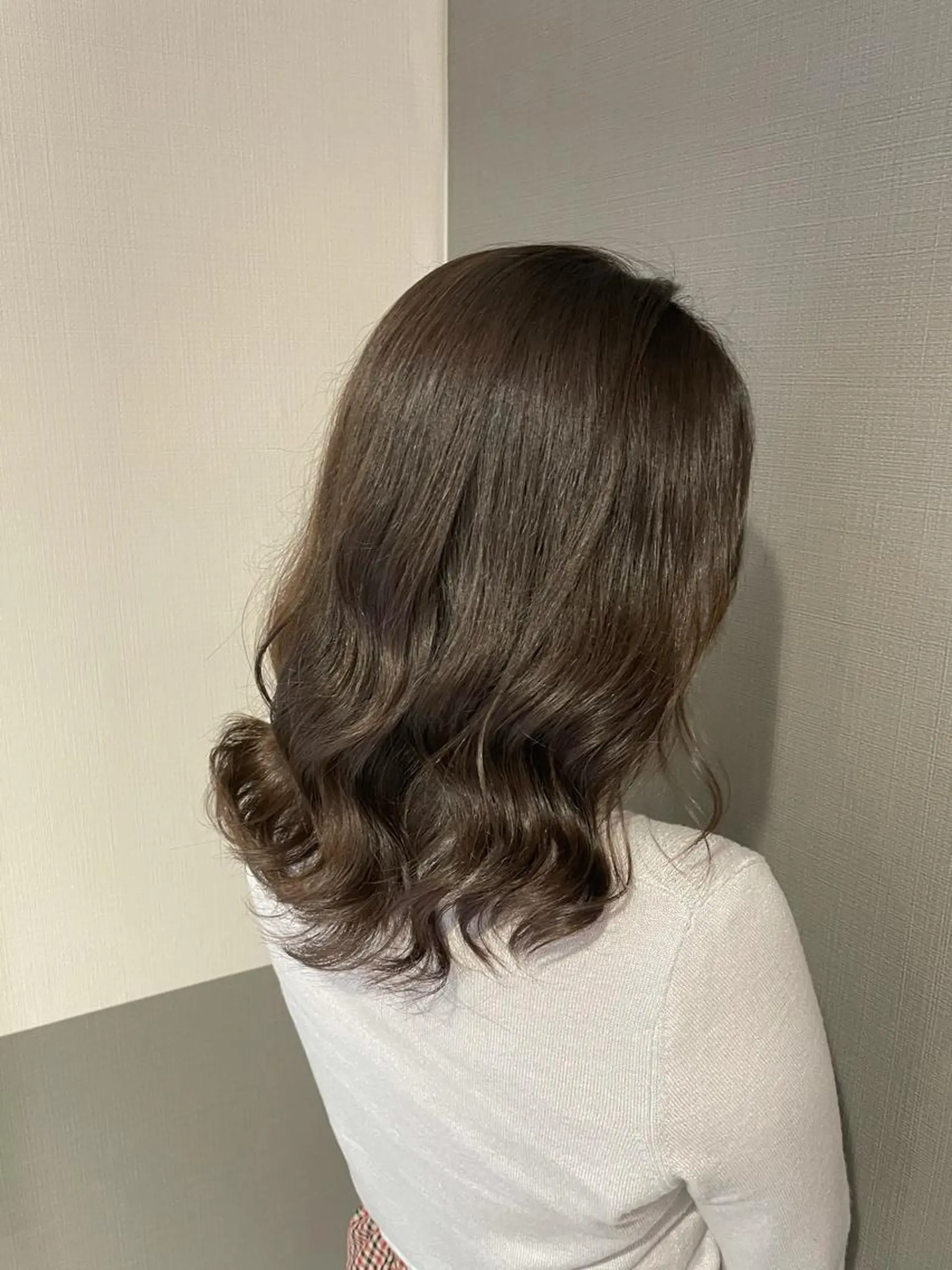 ミディアム カラー ベージュカラー モデルさん募集中IT byALBUM八王子のヘアスタイル