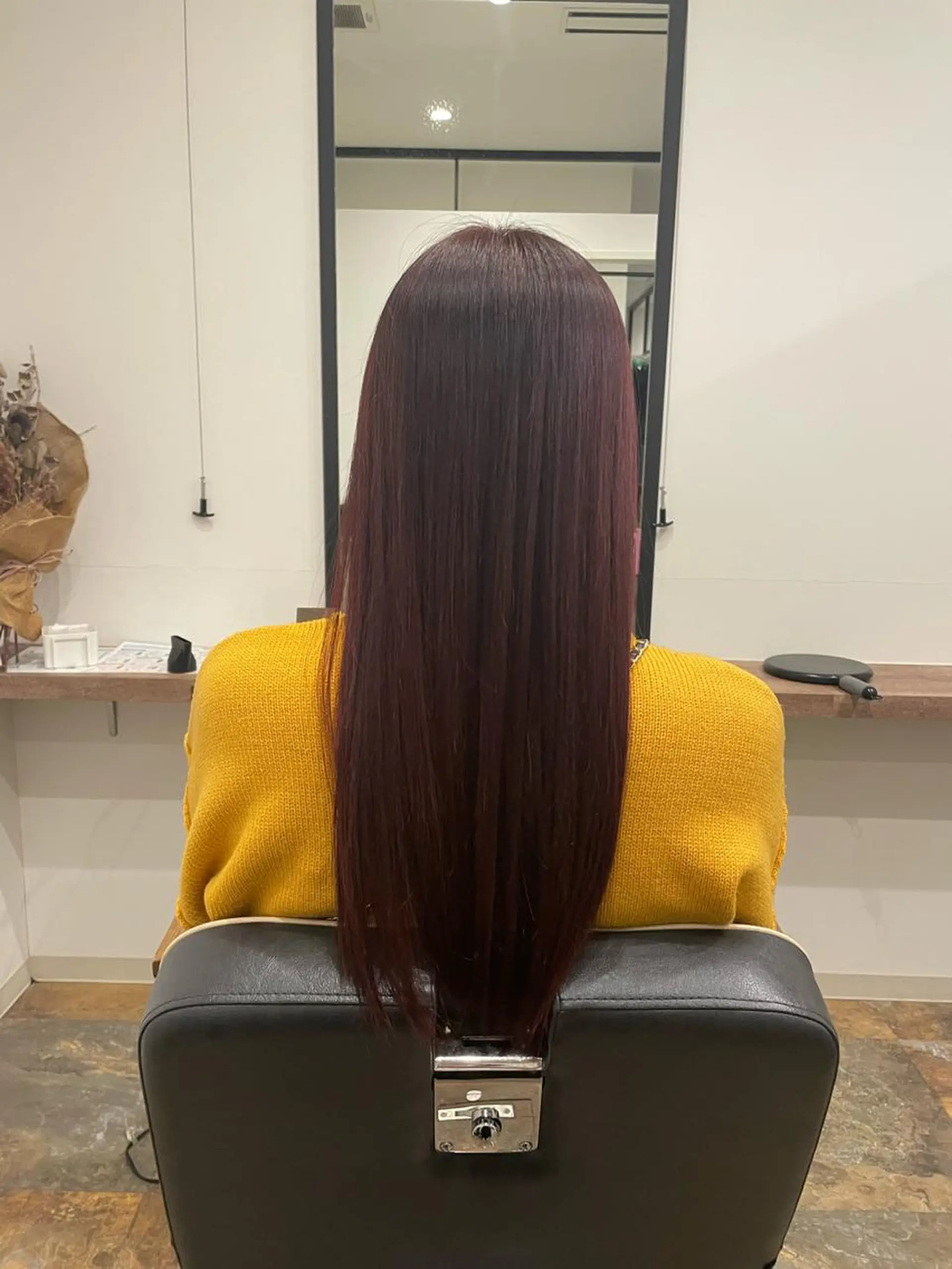 ロング ヘアカラー CHESS所属・星 優南のヘアスタイル