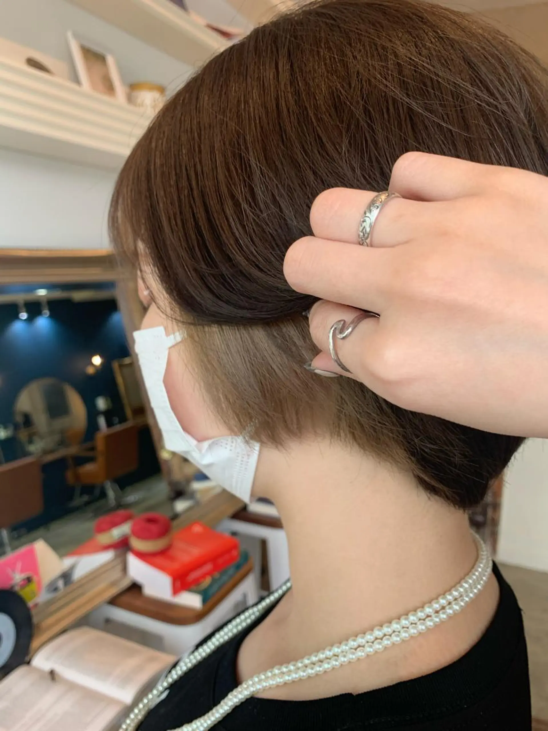 ショート カラー ハイトーン/レイヤー 💜Akaneのヘアスタイル