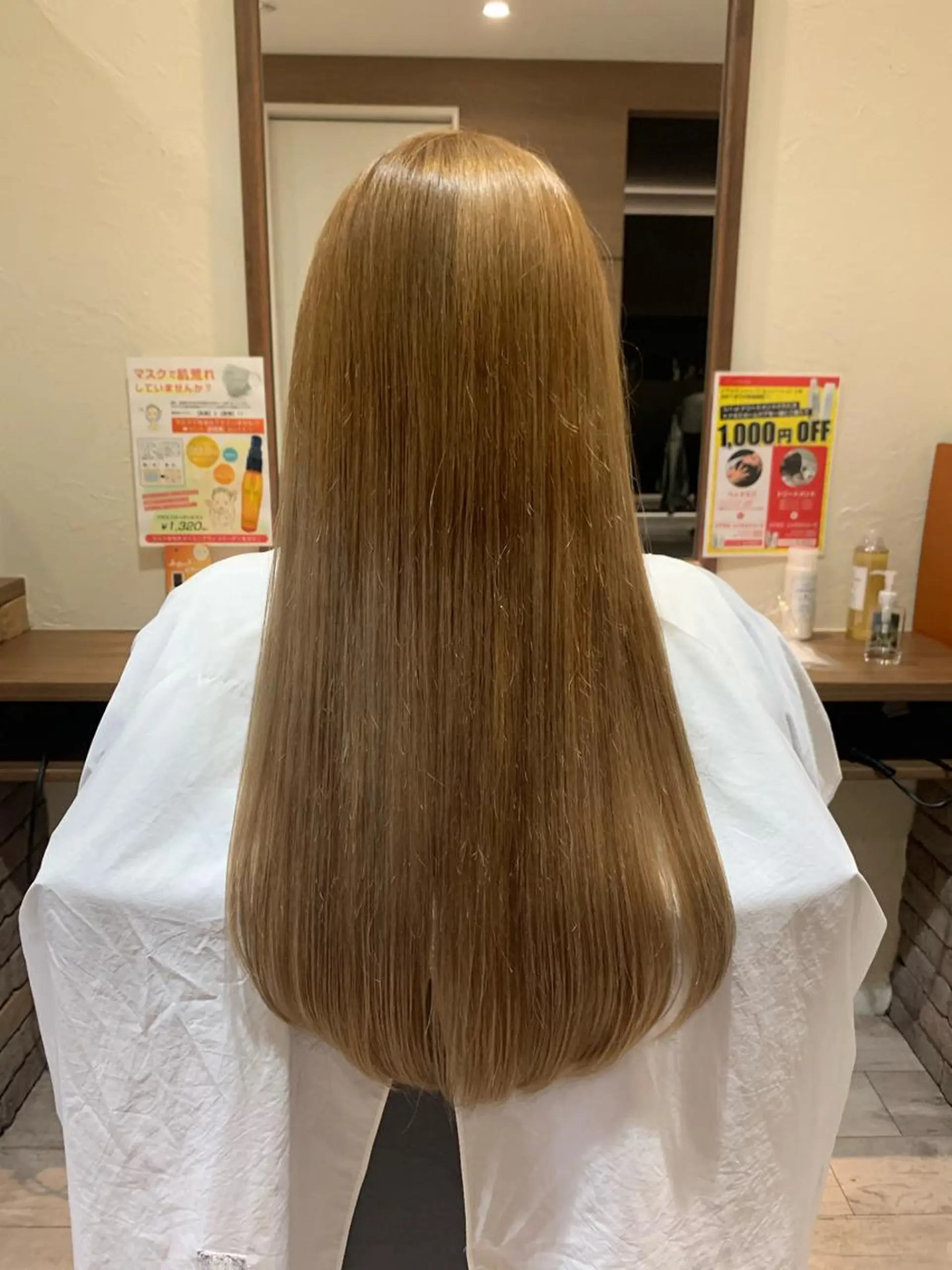 カラー 山本 鮎里のマツエク・マツパデザイン