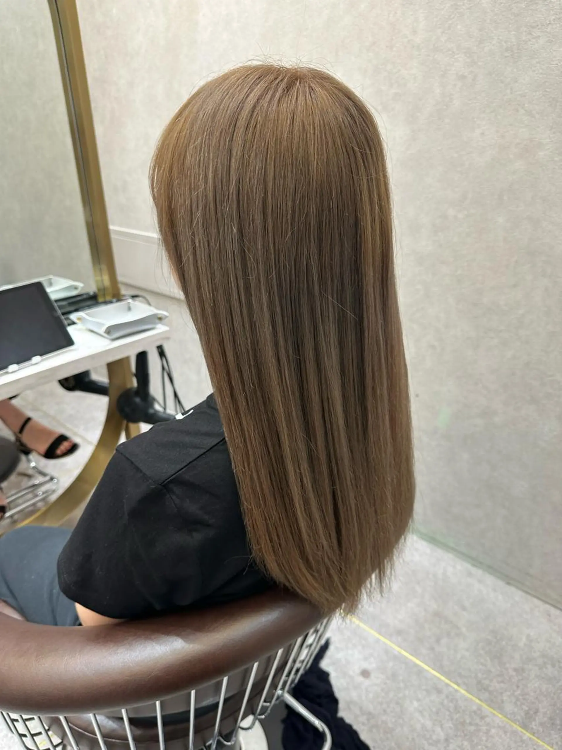 セミロング カラー ヘアアレンジ ヘアカラー トリートメント yuuto🌈 冬の透け感カラーのヘアスタイル