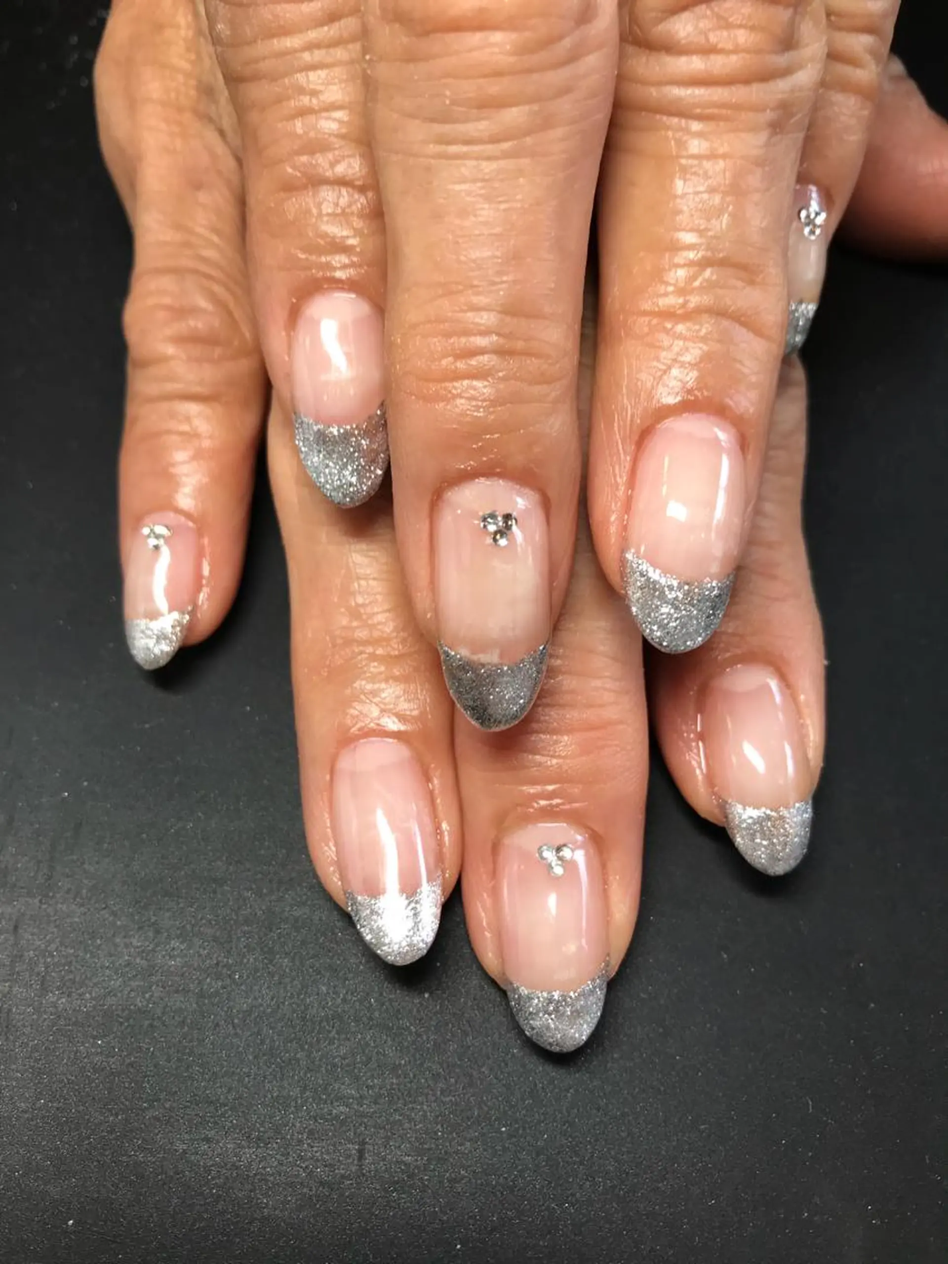 ネイル ハンドネイル みんなの店所属・仲谷 つかさのエステ・リラクイメージ