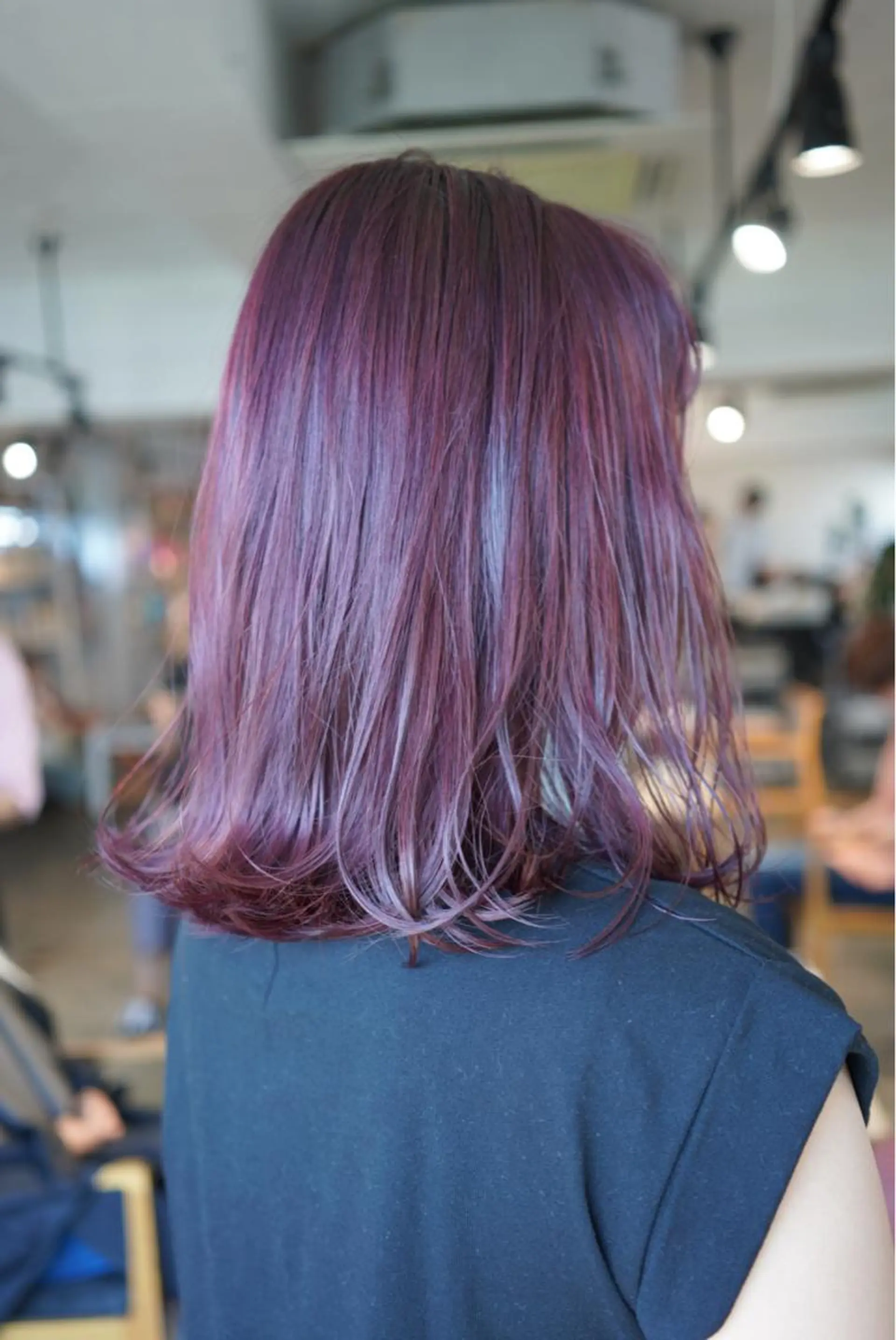 ミディアム カラー ピンクカラー ピンクパープル パープルカラー ハイトーン/レイヤー /ケアブリーチ石川治のヘアスタイル