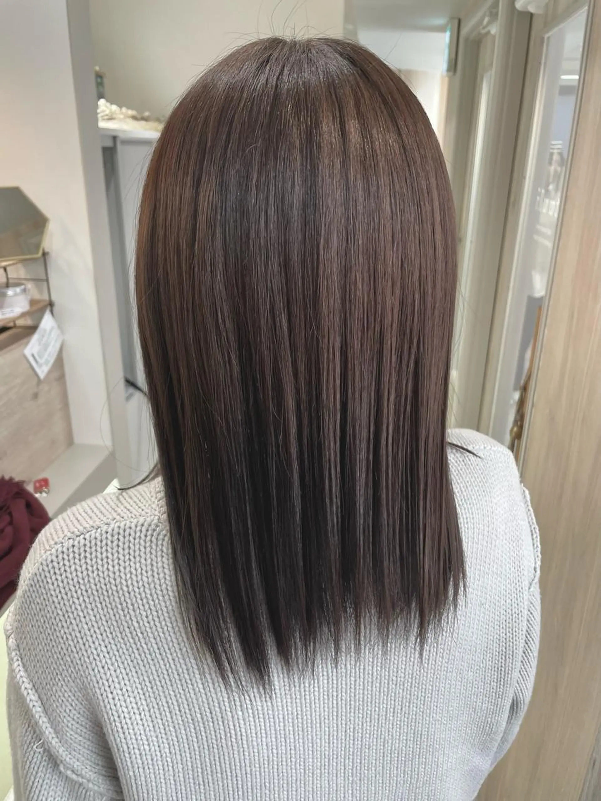 セミロング カット ヘアカラー トリートメント 西 めぐみのヘアスタイル