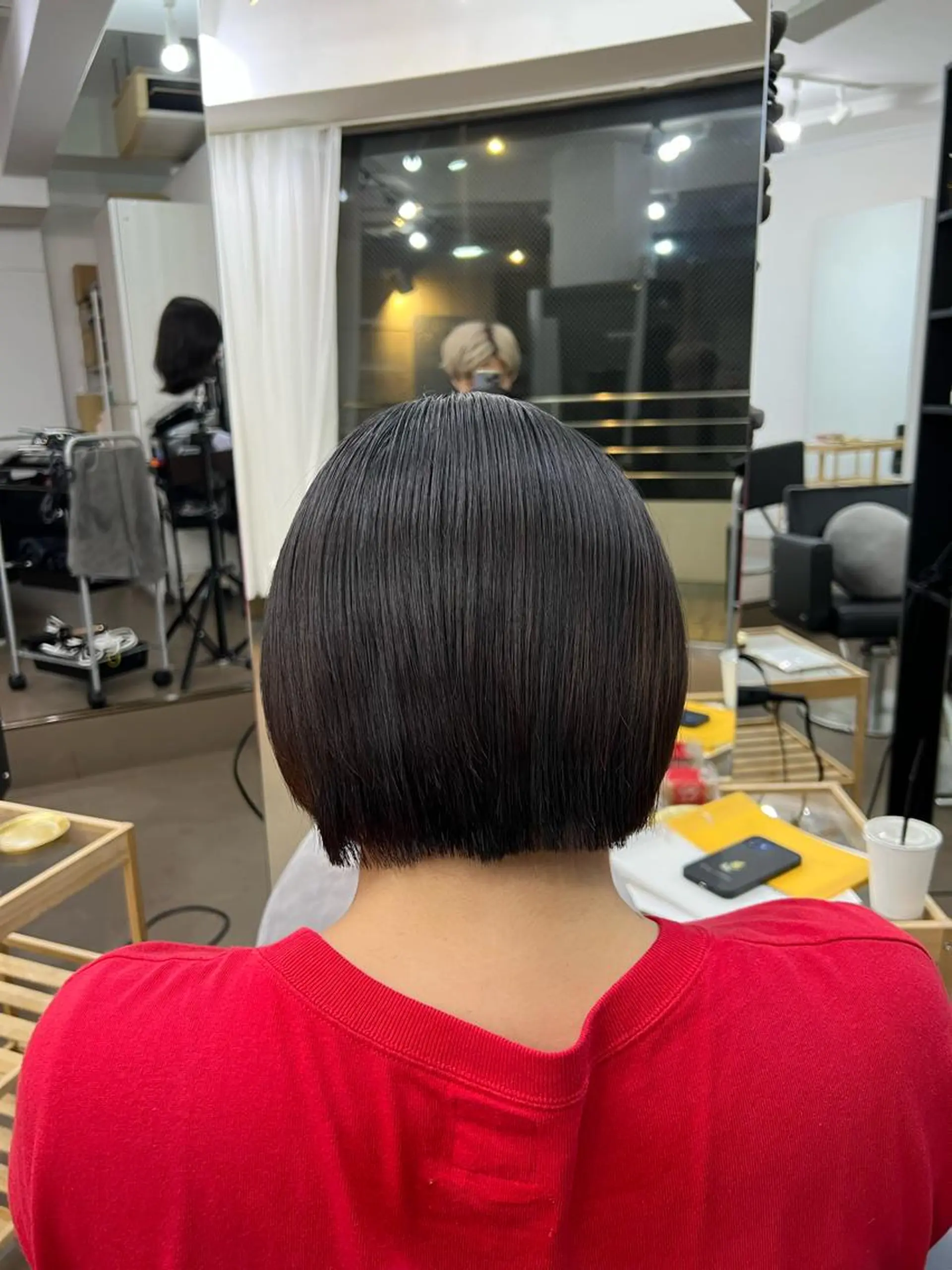 ショート カラー バレイヤージュ ブリーチ ケアブリーチ ダブルカラー ハイライトカラー 神戸ボブ✂️ ioe三宮/田 伸佳のヘアスタイル