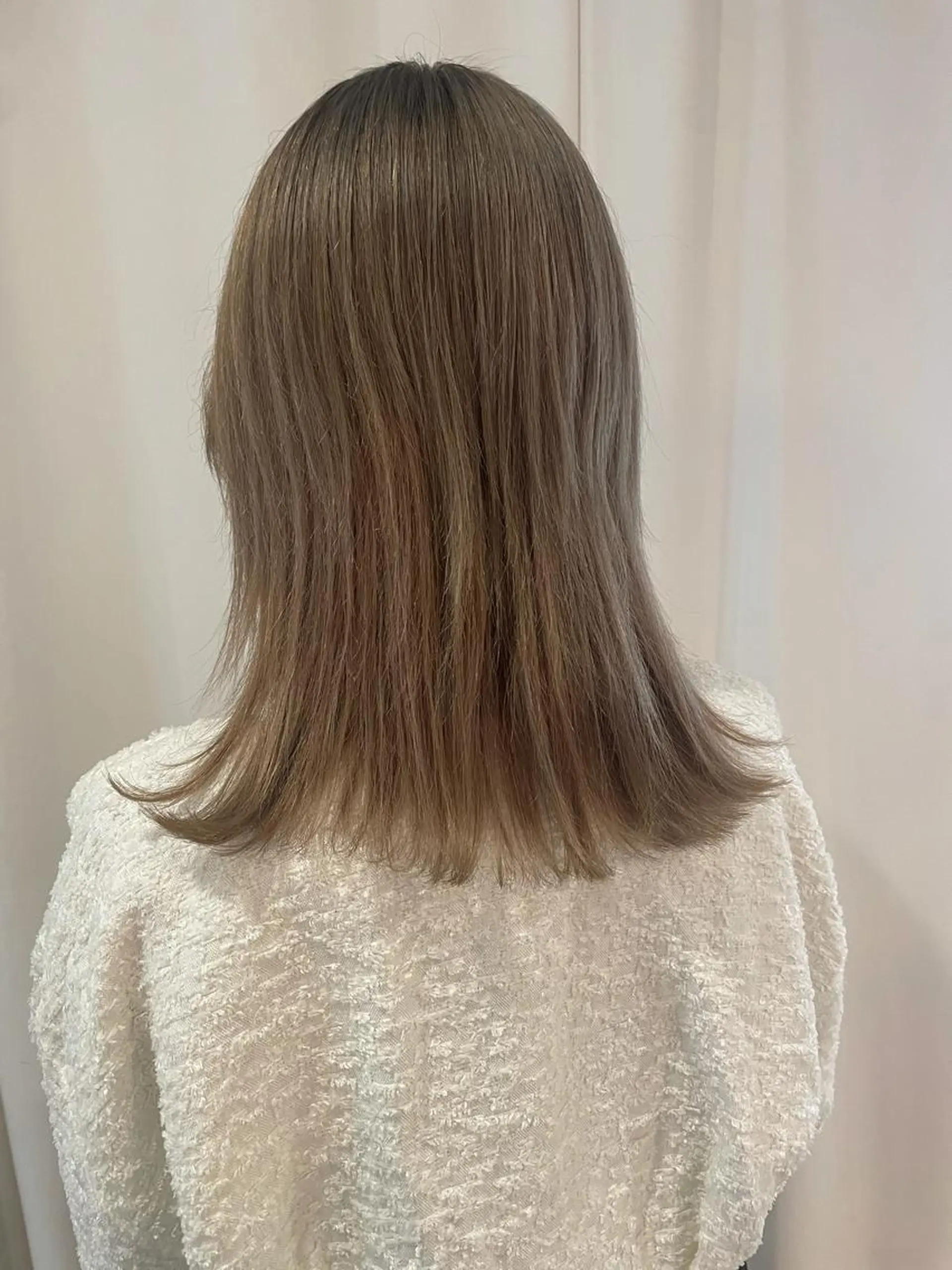 セミロング カラー グレージュ ラベンダーカラー ラベンダーグレージュ ラベンダーグレー カット ヘアカラー トリートメント 中目黒🌼 🌼ハナのヘアスタイル