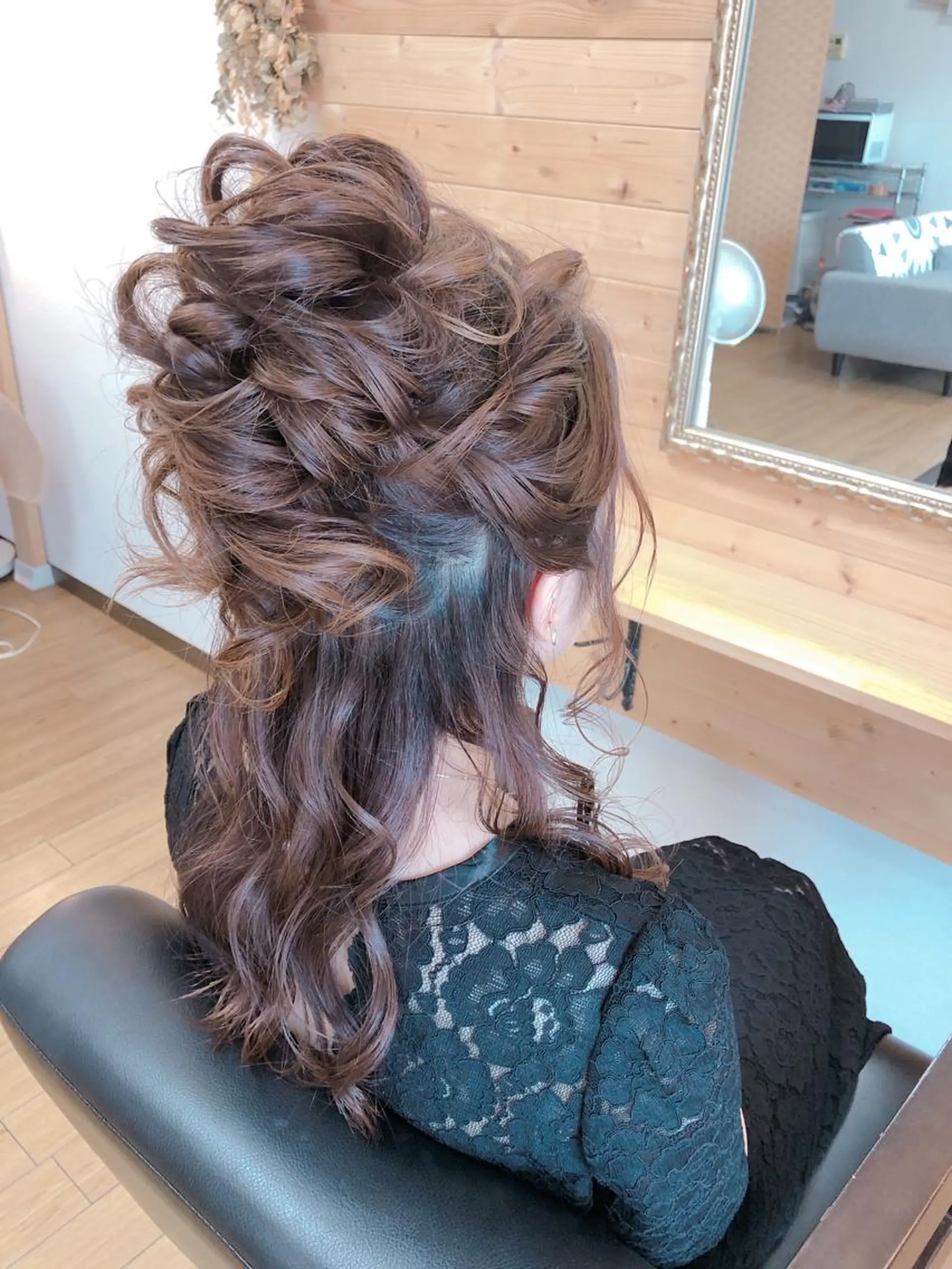 ヘアアレンジ ハーフアップ 結婚式・ブライダル 糸賀 史織のマツエク・マツパデザイン