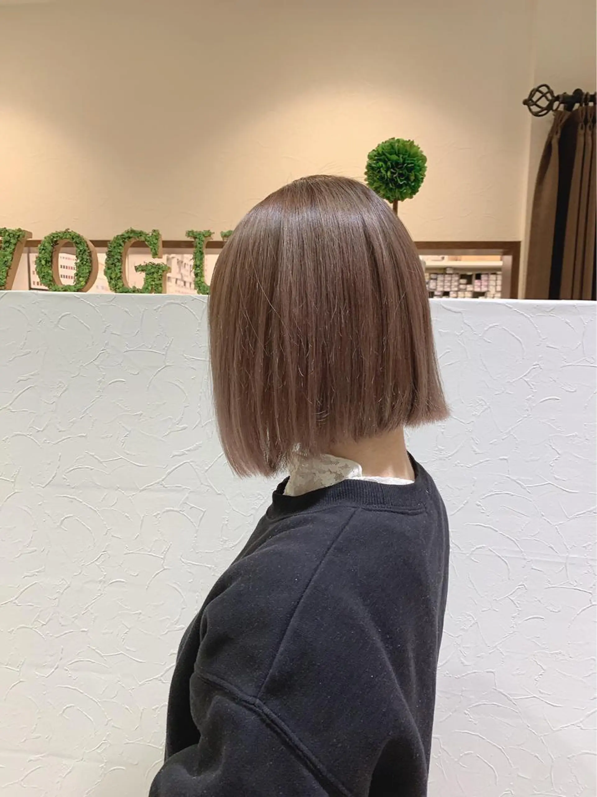 ショート カラー 🌿ストレート🌿 髪質改善☘️シュウヤのヘアスタイル