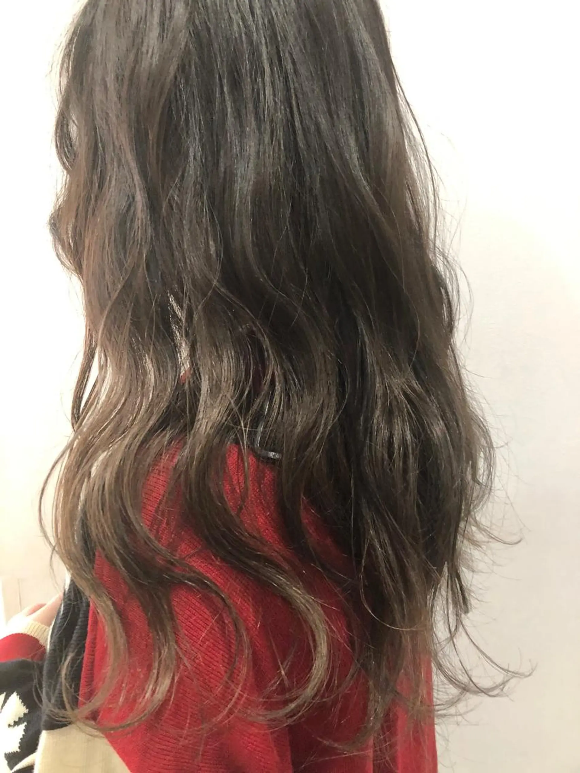 ロング カラー アッシュ ブラウンカラー 透明感カラー 脱白髪染め美容師 竹内涼乃のヘアスタイル