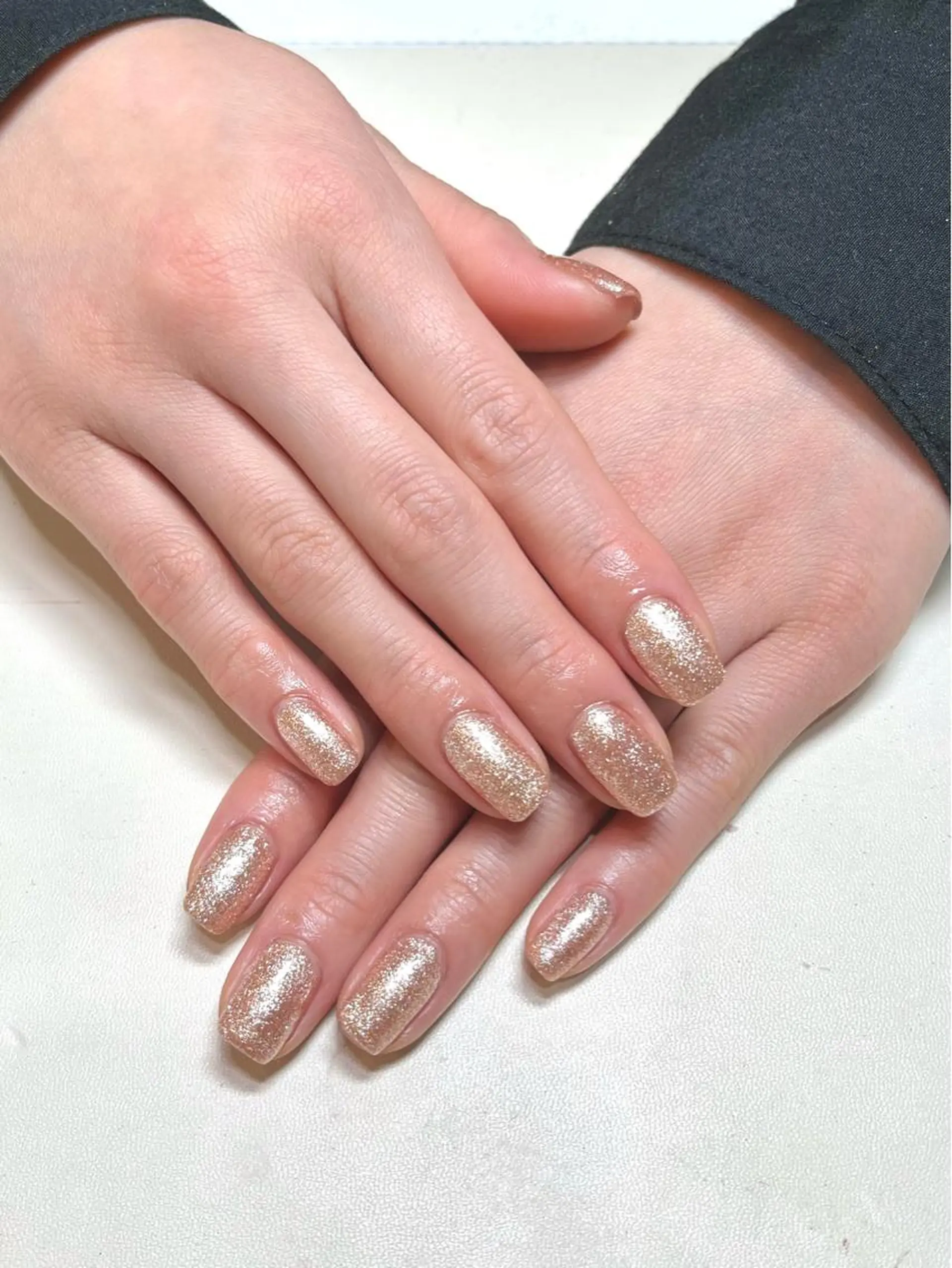 ネイル ゴールド ピンク ちの 【パラジェル有✨】のネイルデザイン