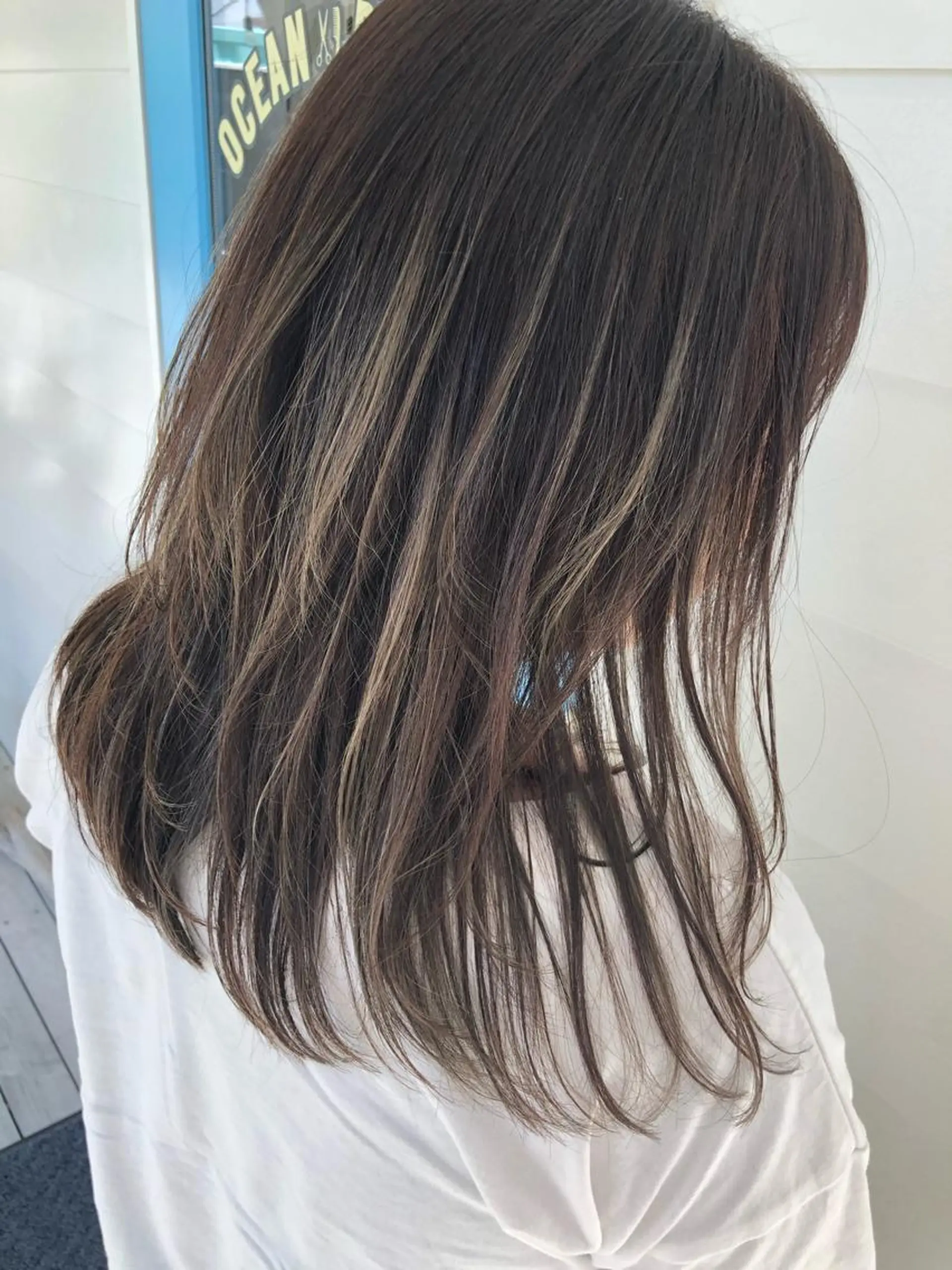 セミロング カラー AUBE HAIR citrine所属・石垣島/美容師 Moeのヘアスタイル