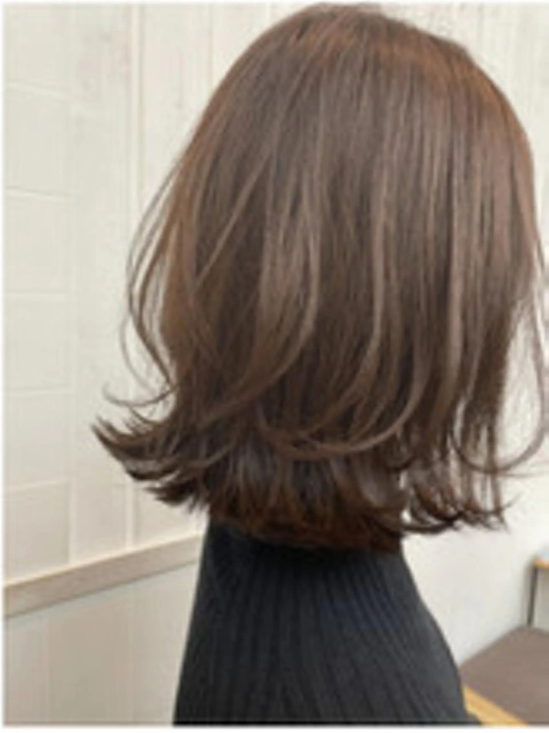 セミロング ヘアアレンジ カラー パーマ セミロングパーマ アディクシーカラー ブリーチ ケアカラー 透明感カラー ヘアケア特化型サロン newi 梅田のヘアスタイル