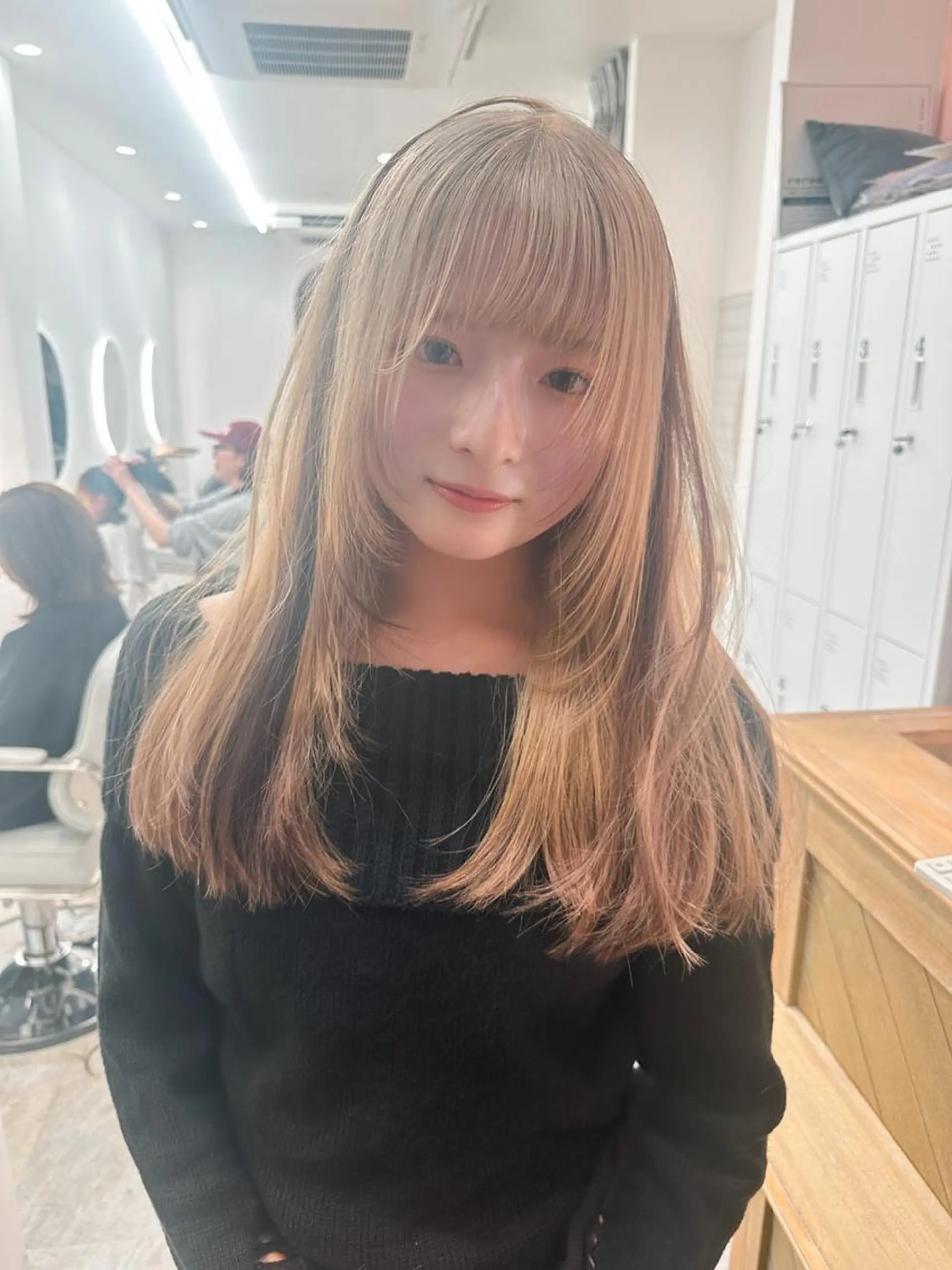 カラー セミロング ヘアカラー トリートメント レイヤー/ウルフ/ ハッシュカット/ダイのヘアスタイル