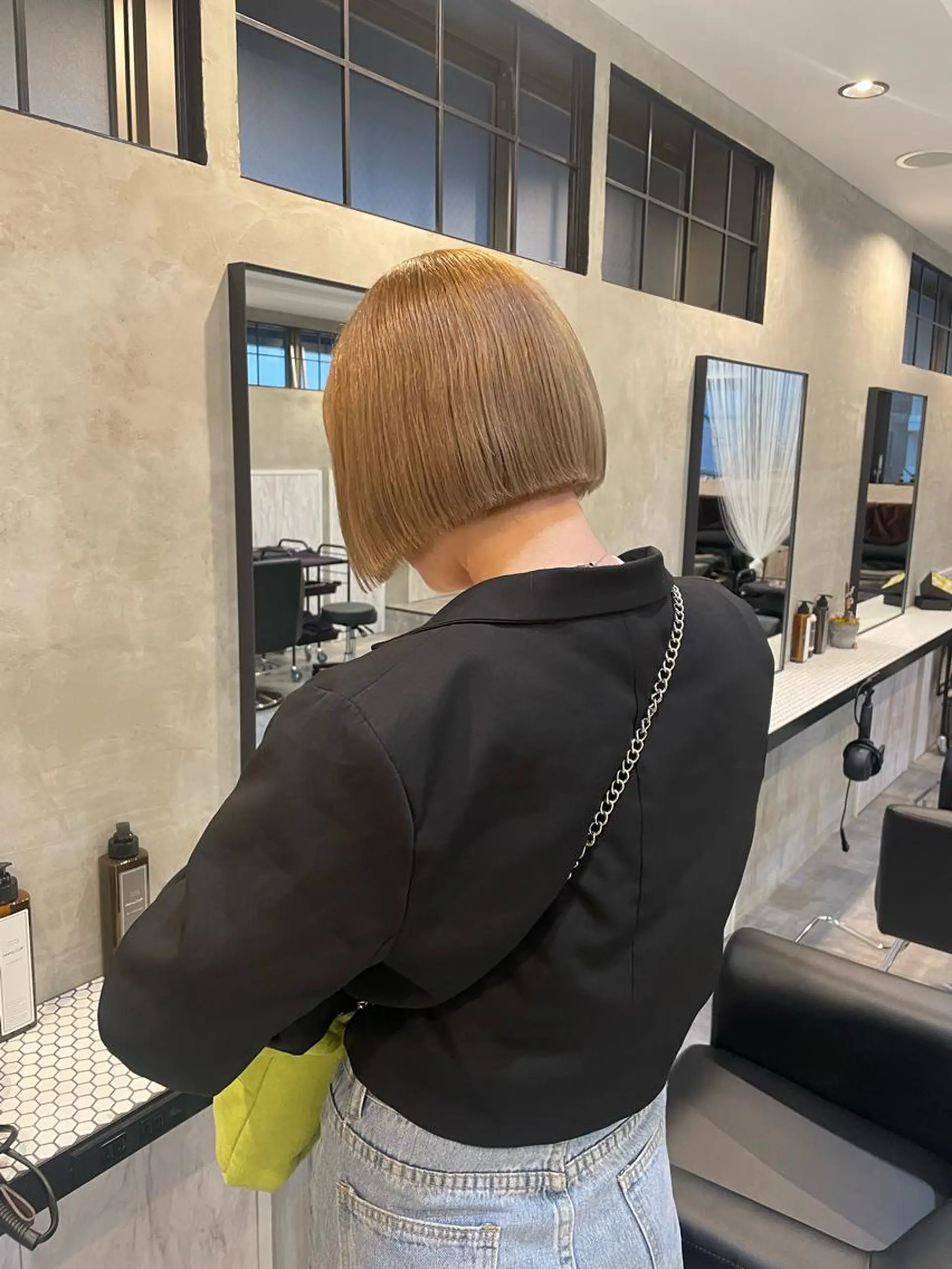 ミディアム カラー ハイトーンカラー ボブ 渋谷 留菜のヘアスタイル