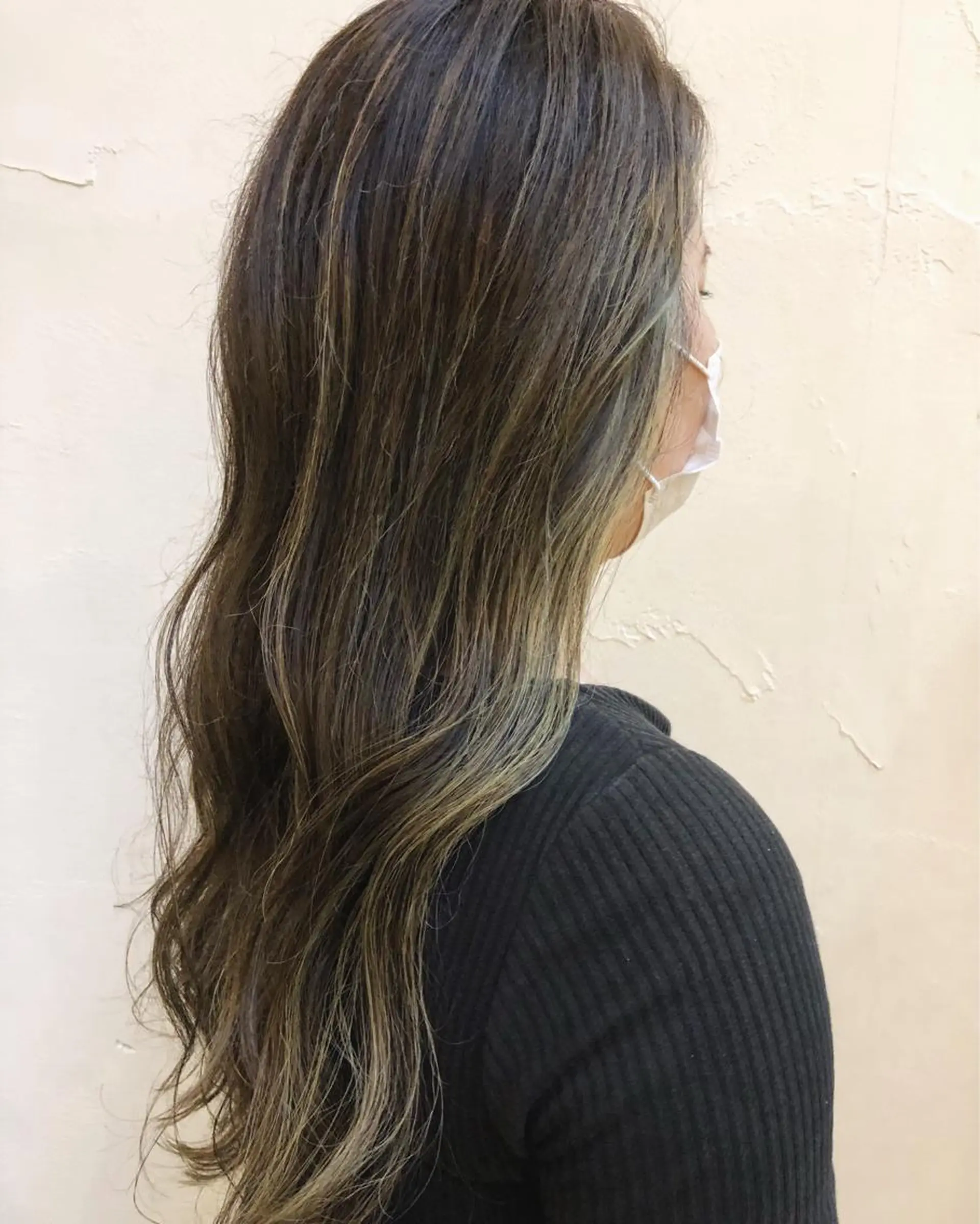 ロング カラー アッシュ ハイライトカラー ハイライト luve heart's And Be  minamisemba所属・脇坂 佳世の眉毛・アイブロウイメージ