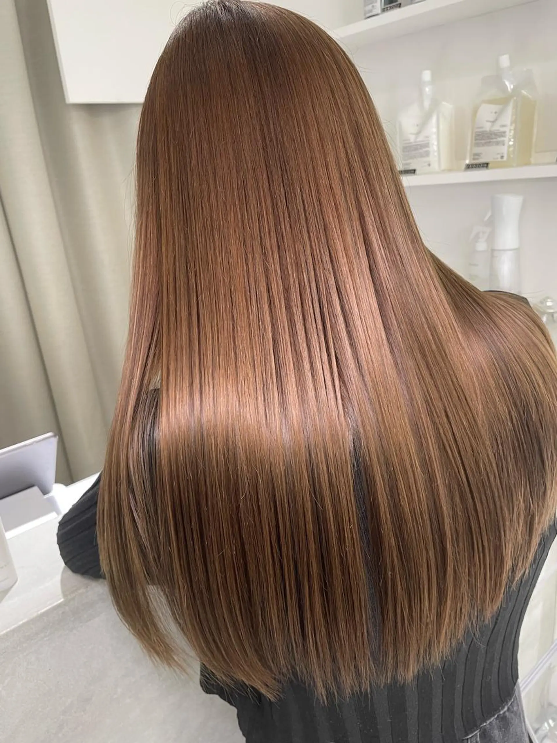 ロング カラー カット ヘアカラー トリートメント ito. ブリーチ/髪質改善のヘアスタイル