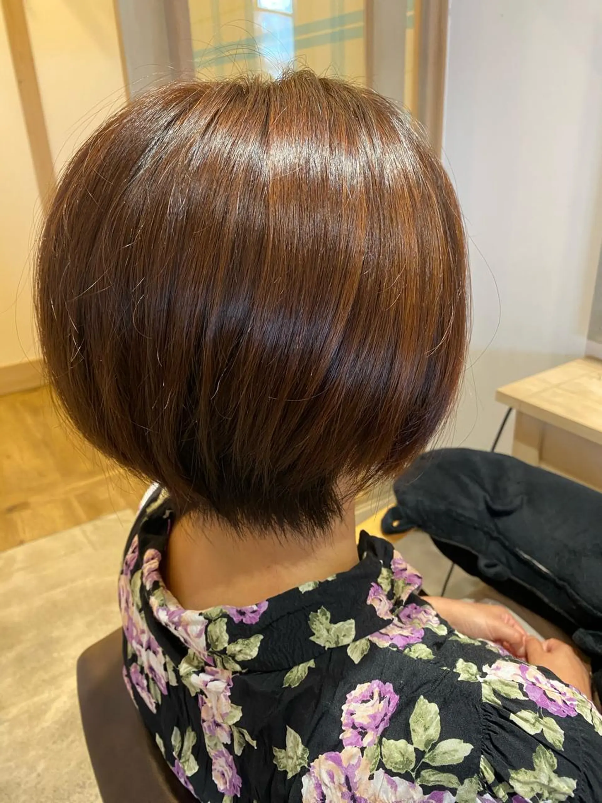 ショート カラー ハイライトカラー ハイライト EARTH 榎本のヘアスタイル