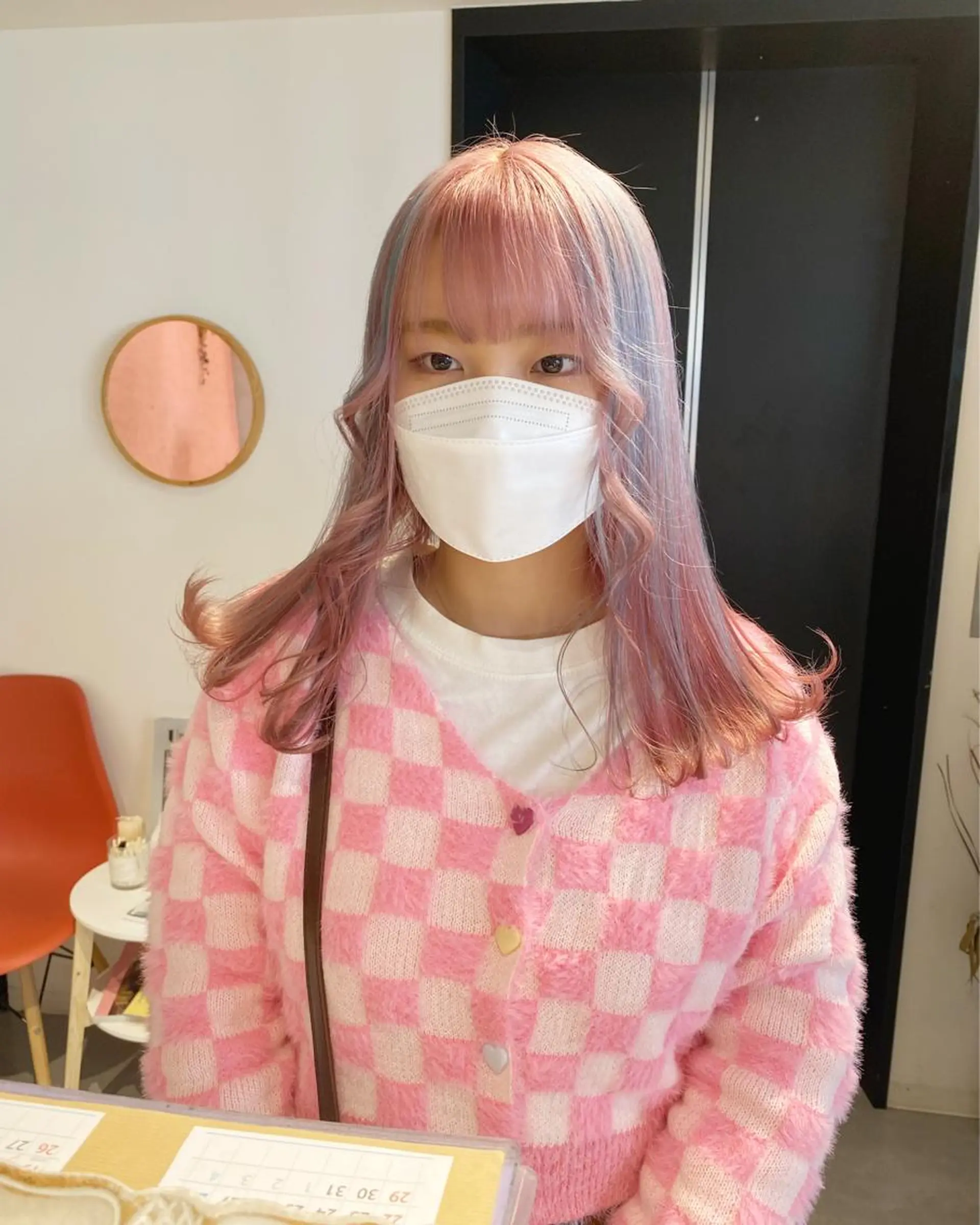 セミロング デザイン🥇複雑履歴 ハイトーン特化のヘアスタイル