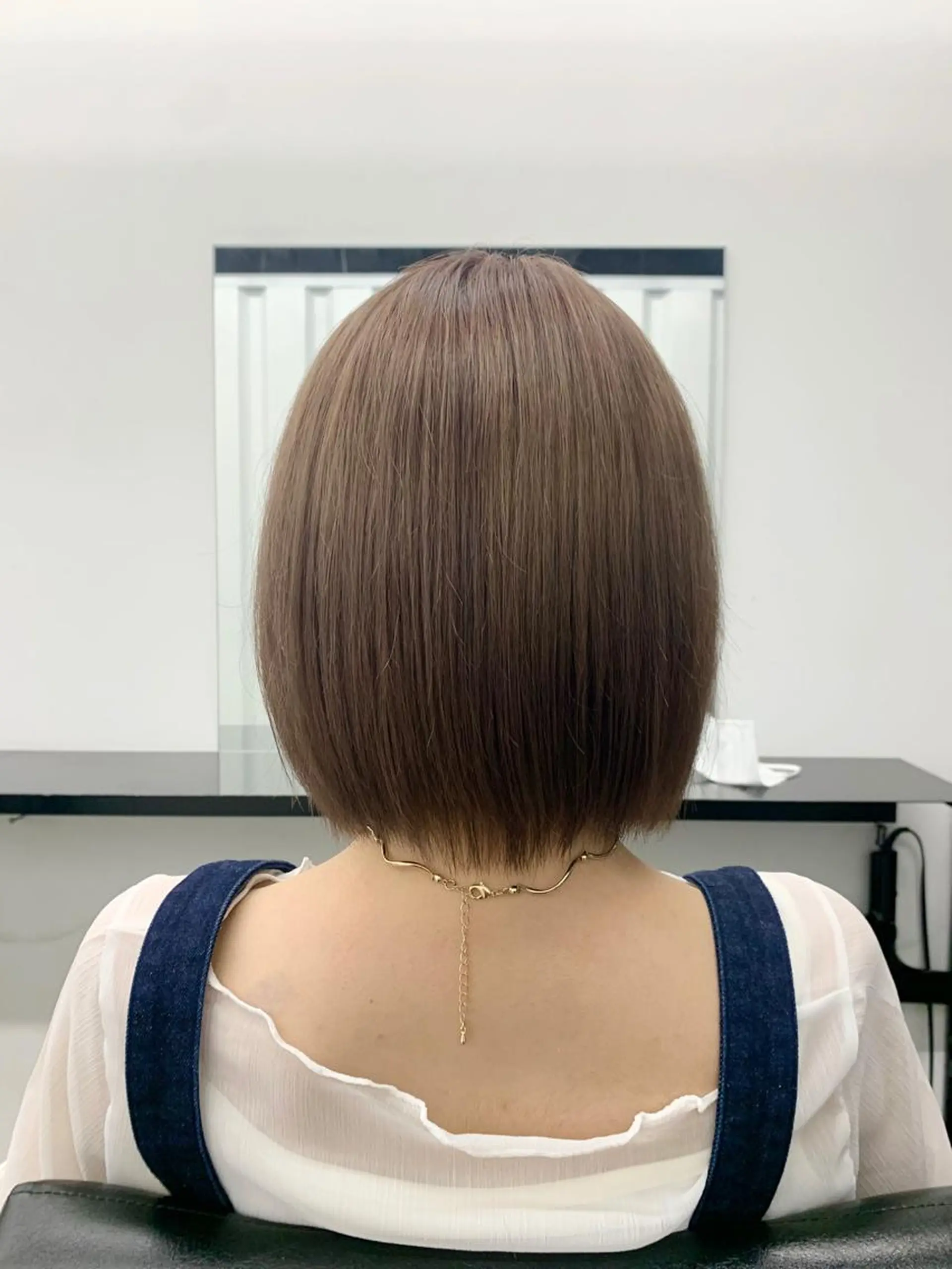 ショート カラー TAKUMI .のヘアスタイル