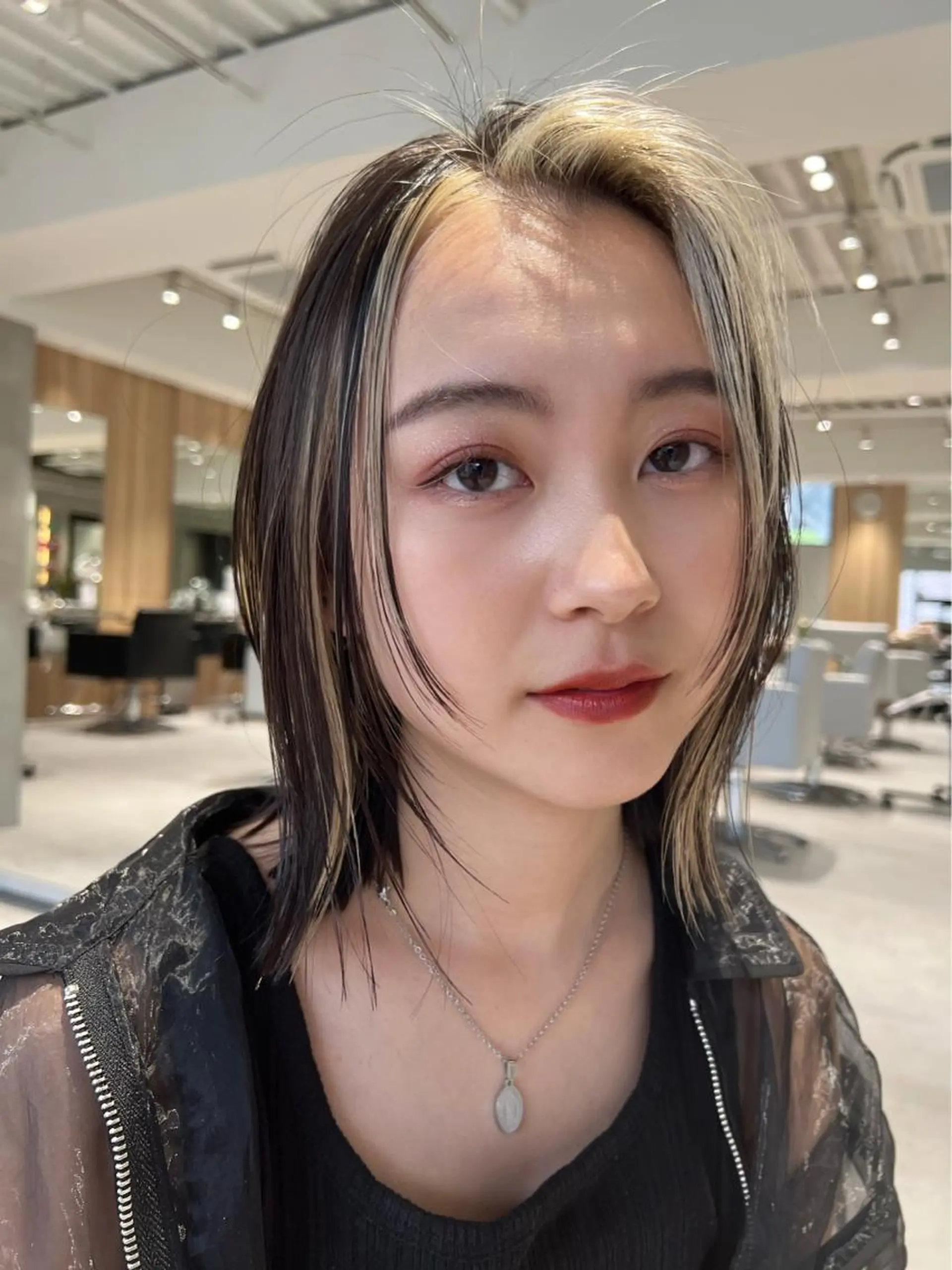 ミディアム カラー ミストバング  フェイスフレーミング MINX【青山店】所属・asuka/似合わせ /レイヤー/暖色のヘアスタイル