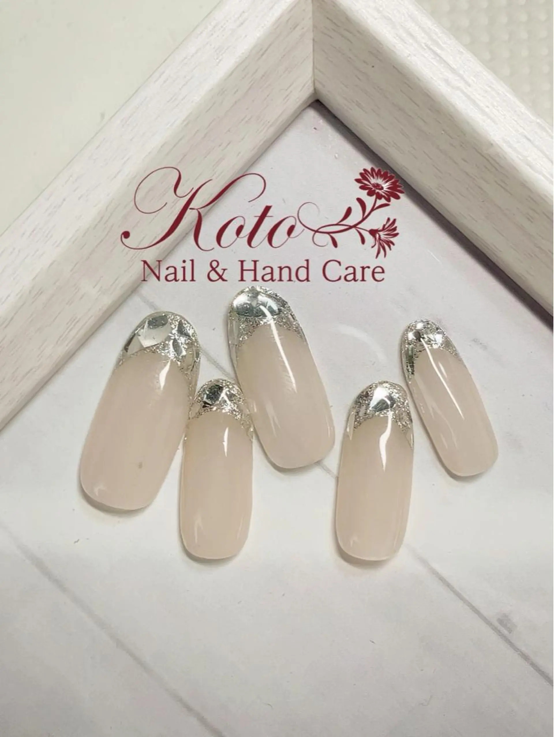ネイル 長さ出し フットネイル フレンチネイル ジェルネイル ラメ(グリッター) Risa ネイルサロンKOTOのネイルデザイン
