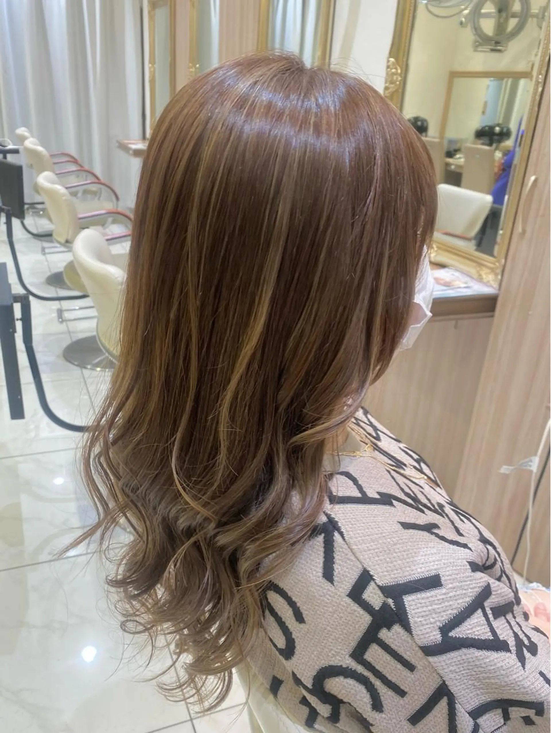 ロング カラー 古川 琴美のヘアスタイル