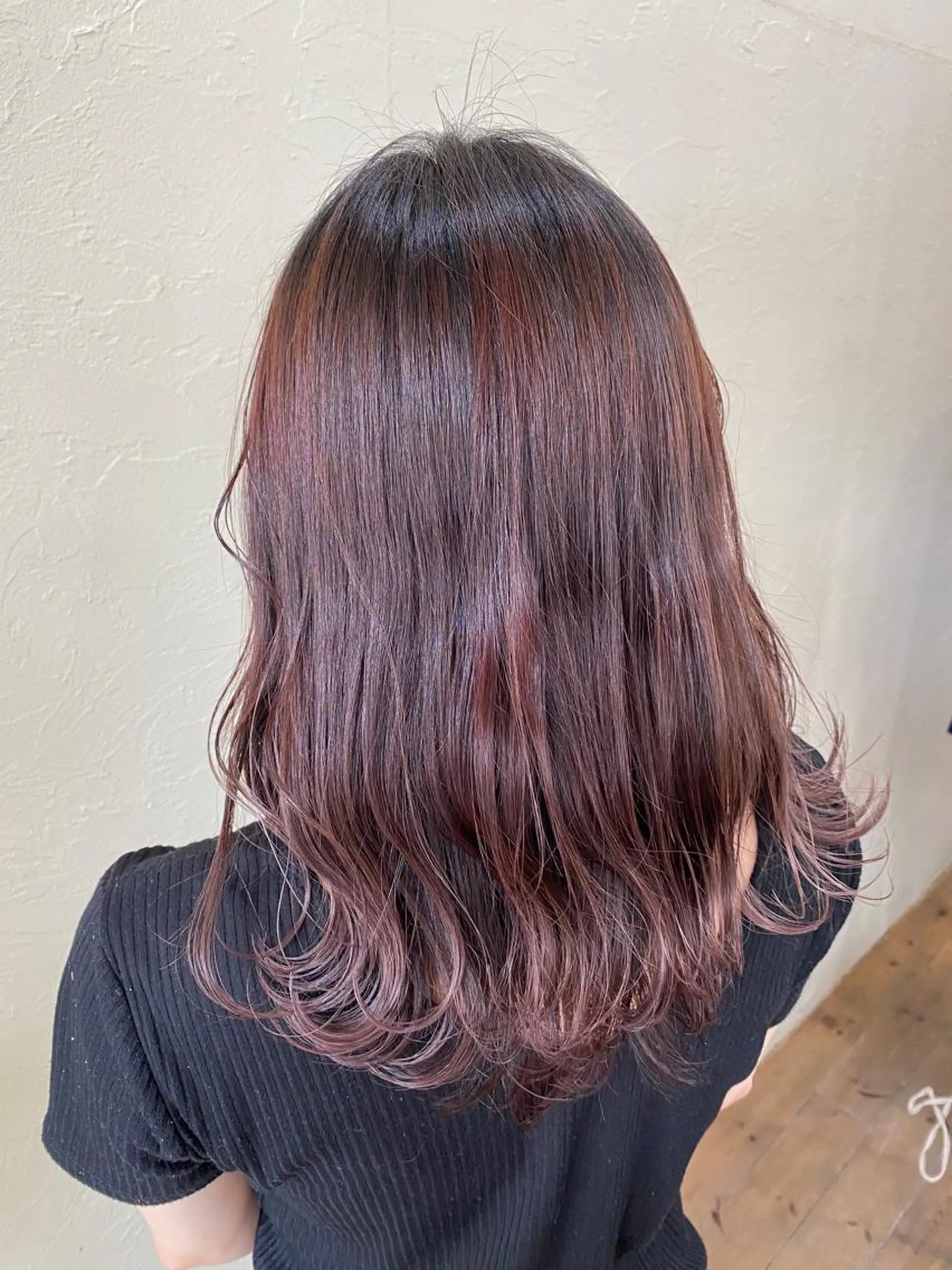 セミロング カラー パープルカラー カット ヘアカラー トリートメント ENIF ヤマグチアツコのヘアスタイル