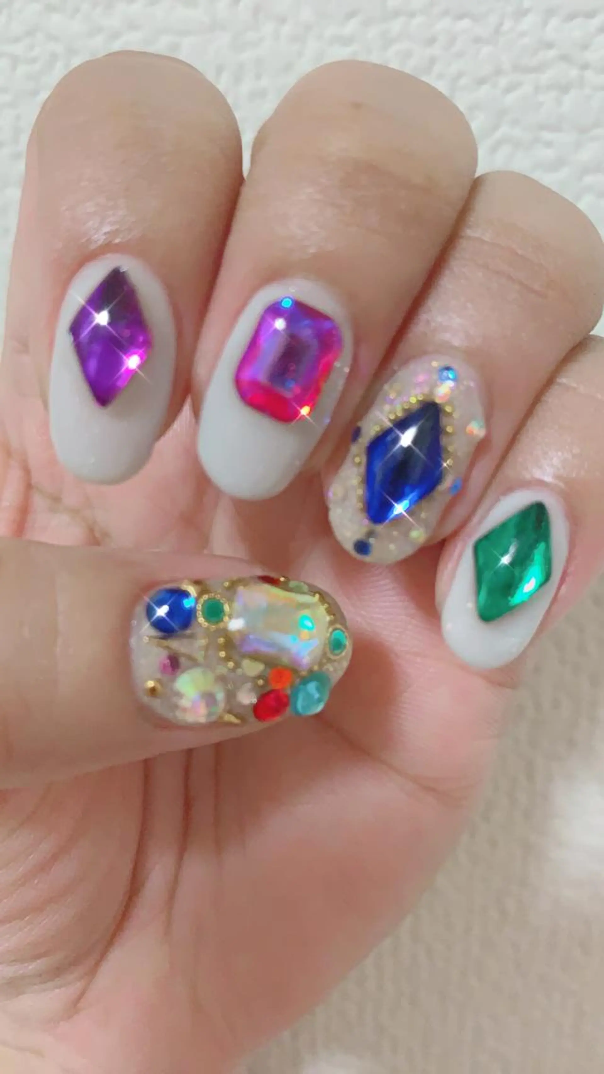 ネイル アートネイル マグネットネイル ストーンネイル ハンドネイル ハンドケア Felice所属・ベテランネイル cnc  nailのネイルデザイン