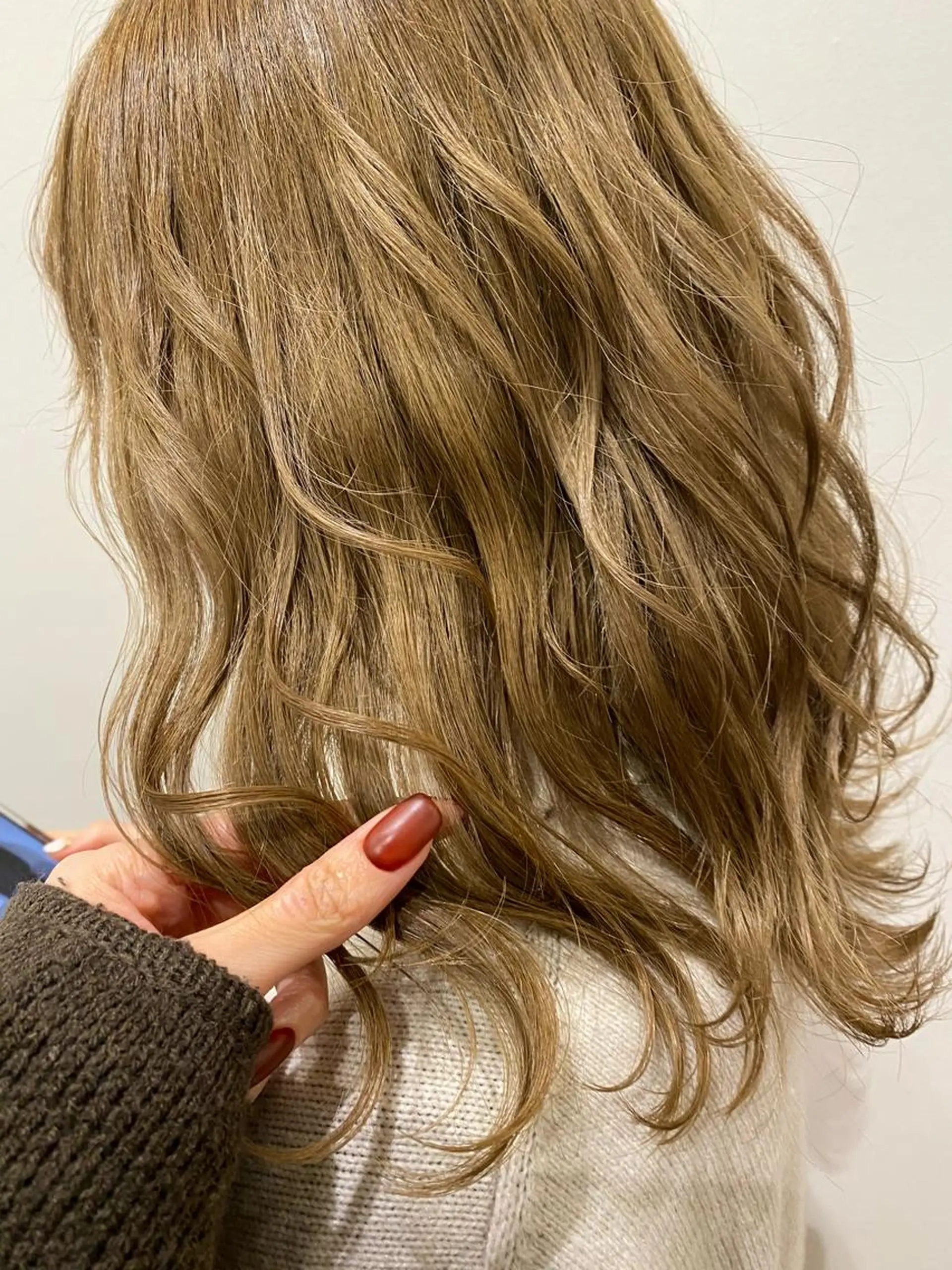 ミディアム カラー 石田 優菜のヘアスタイル