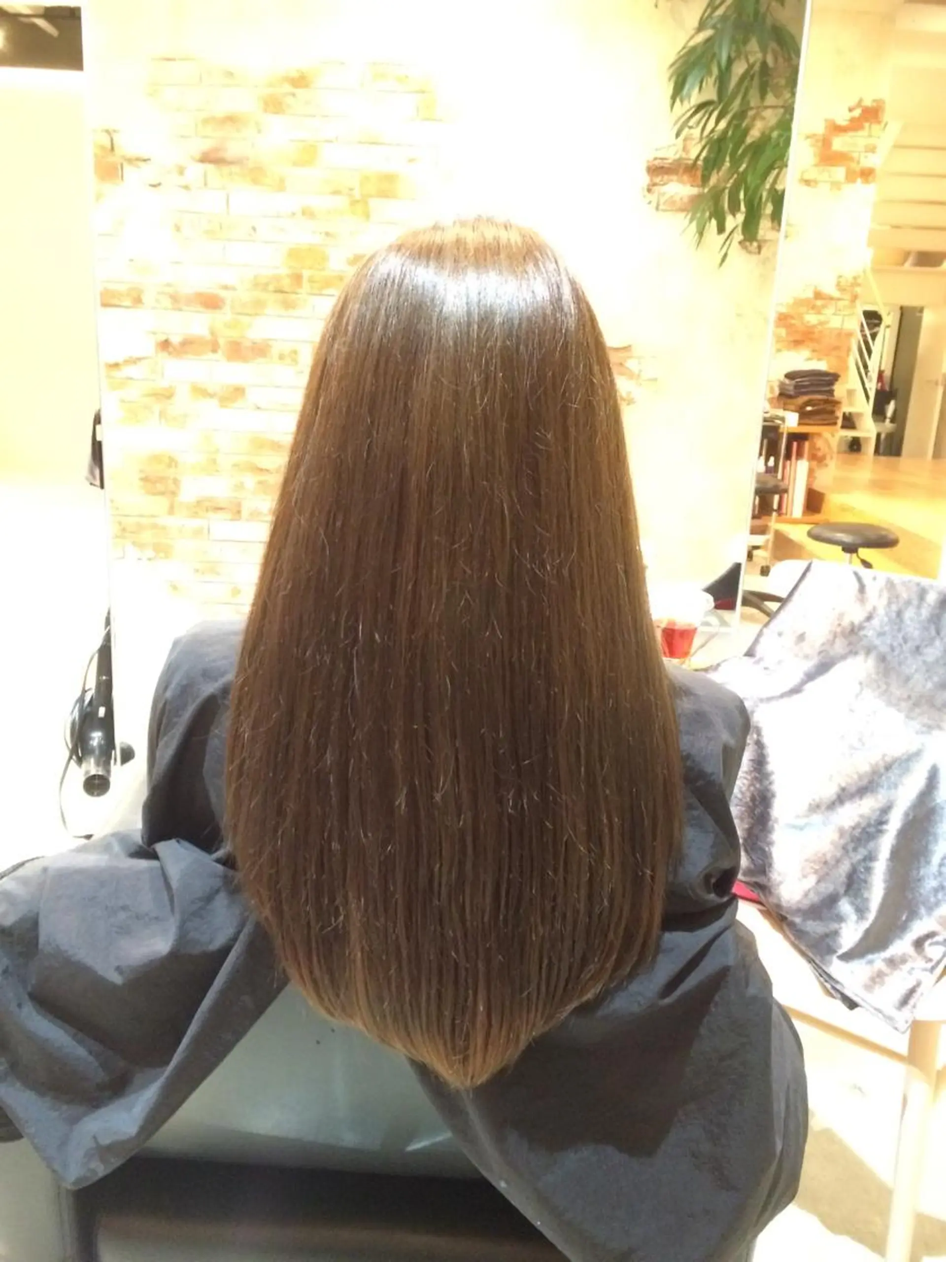 ロング カラー 鈴木 沙羅のヘアスタイル