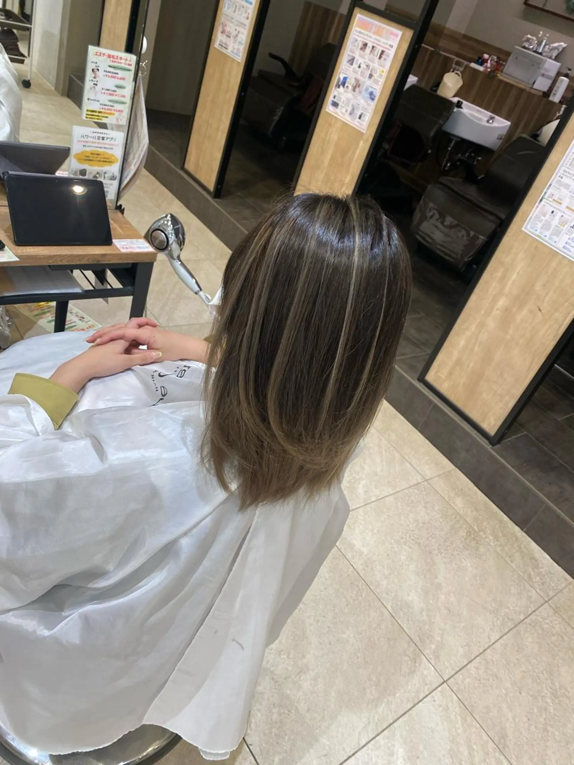 セミロング 星野 慎也のヘアスタイル