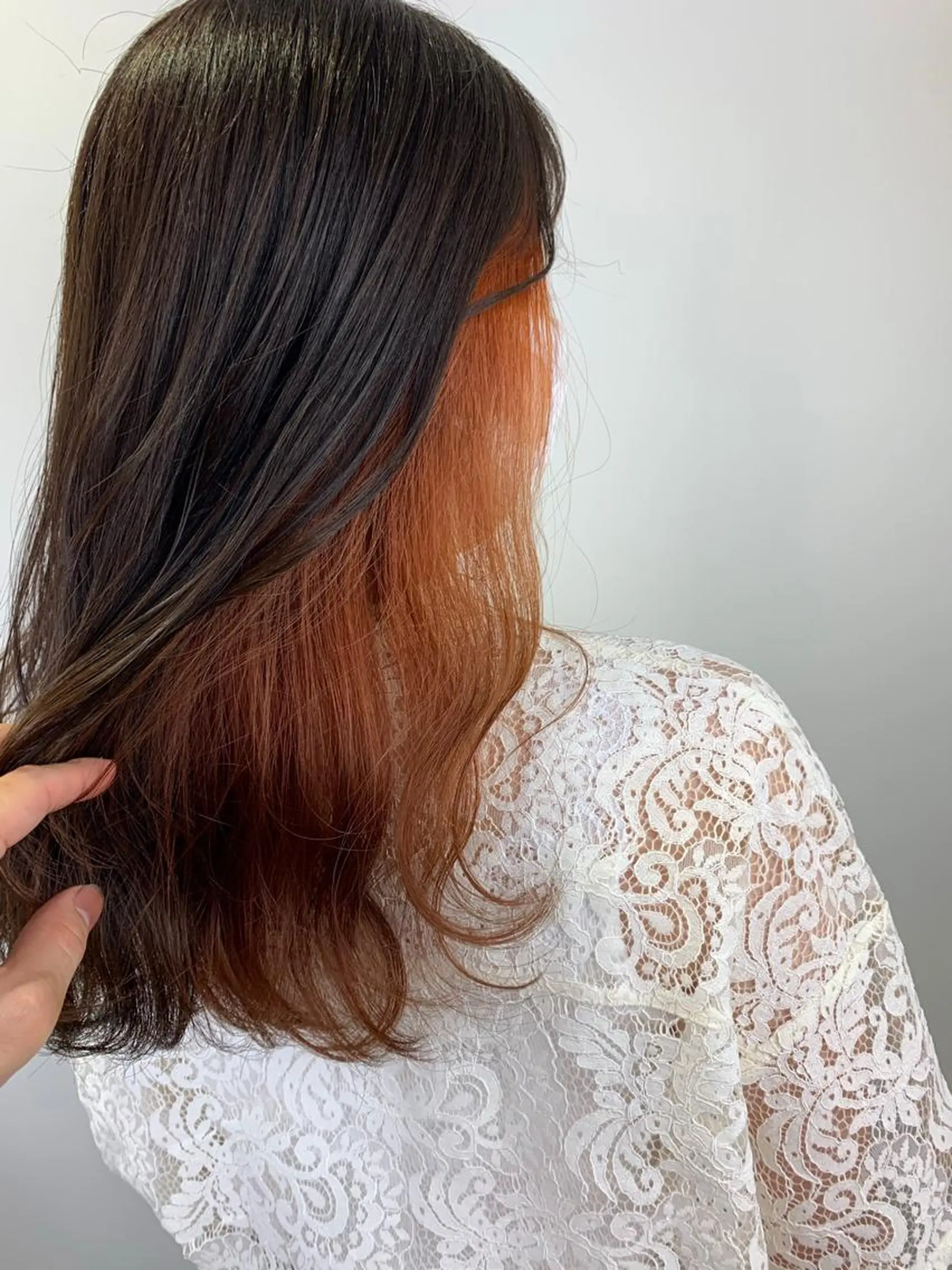 セミロング カラー オレンジ SALOWIN神戸三宮店所属・【美髪を叶える】中谷 彰宏（アキ)のヘアスタイル