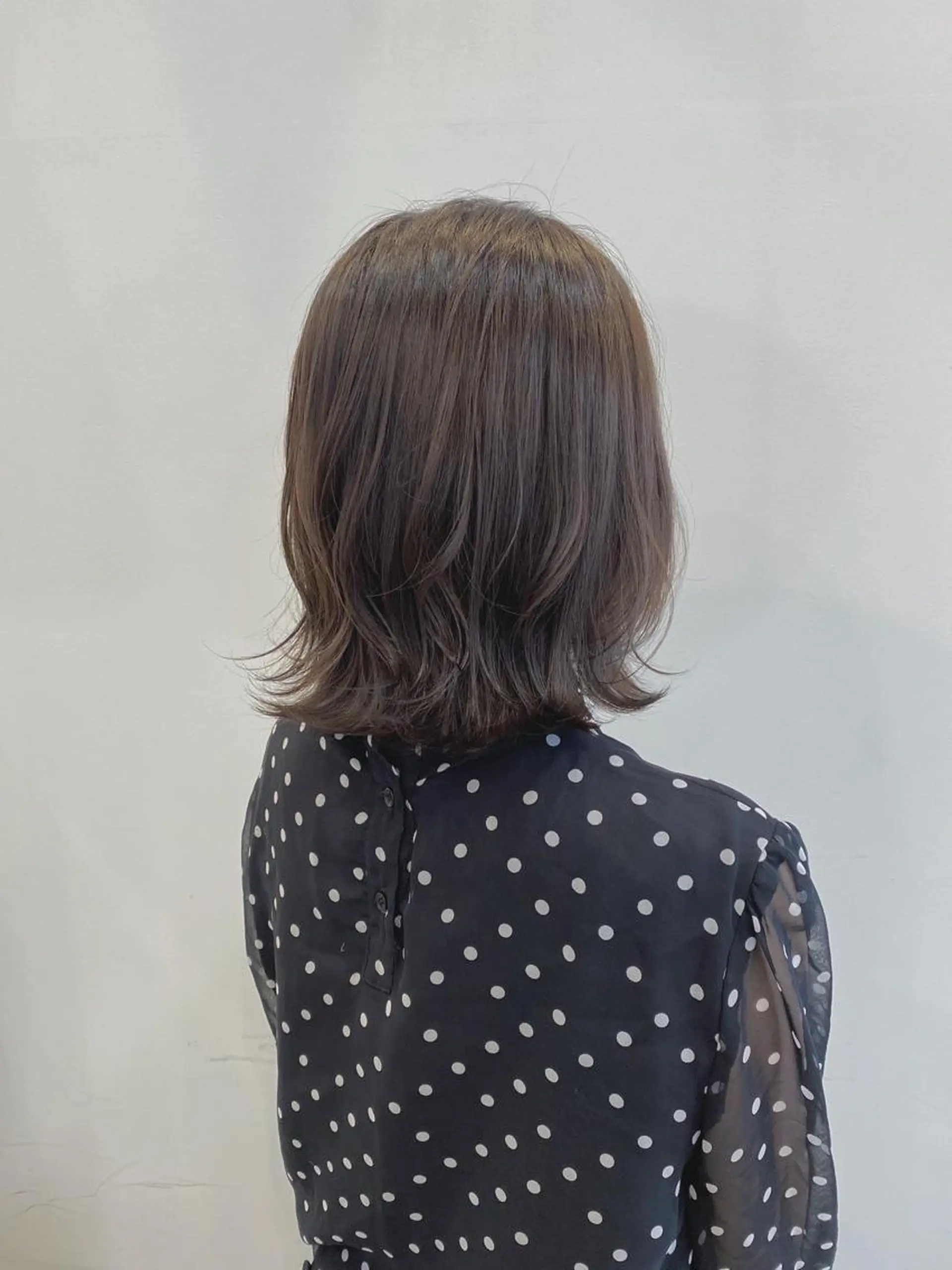 ミディアム カラー グレージュ ブリーチ指名 NO1🌈SAKIのヘアスタイル